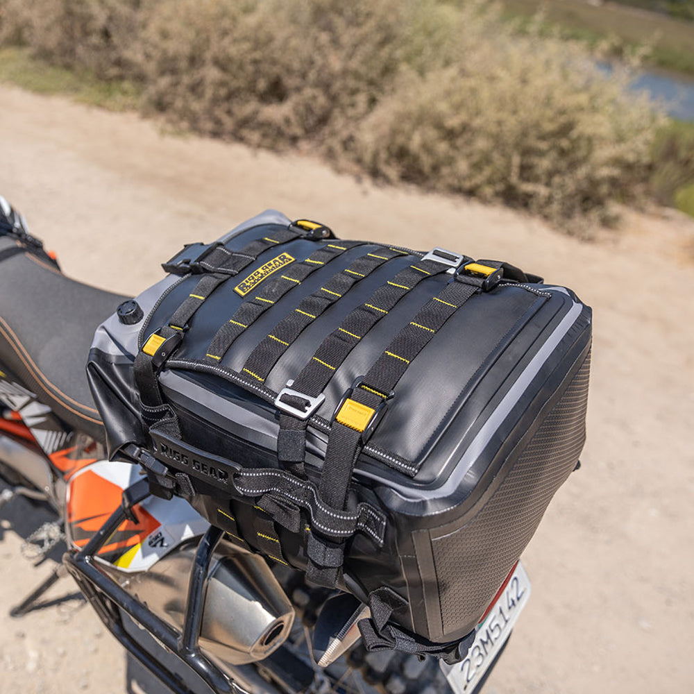 SE-4030 - HURRICANE WATERPROOF 30L BACKPACK TAIL P