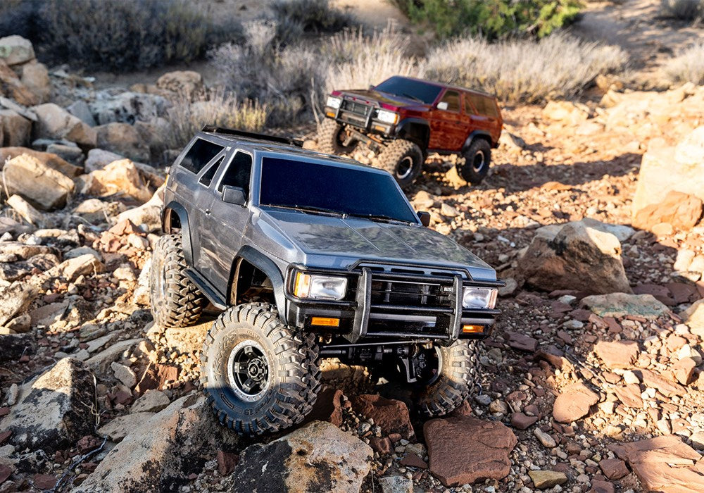 Traxxas TRX-4 Nissan Pathfinder RC Crawler 1/10 Scale - 110056-4 – image 1