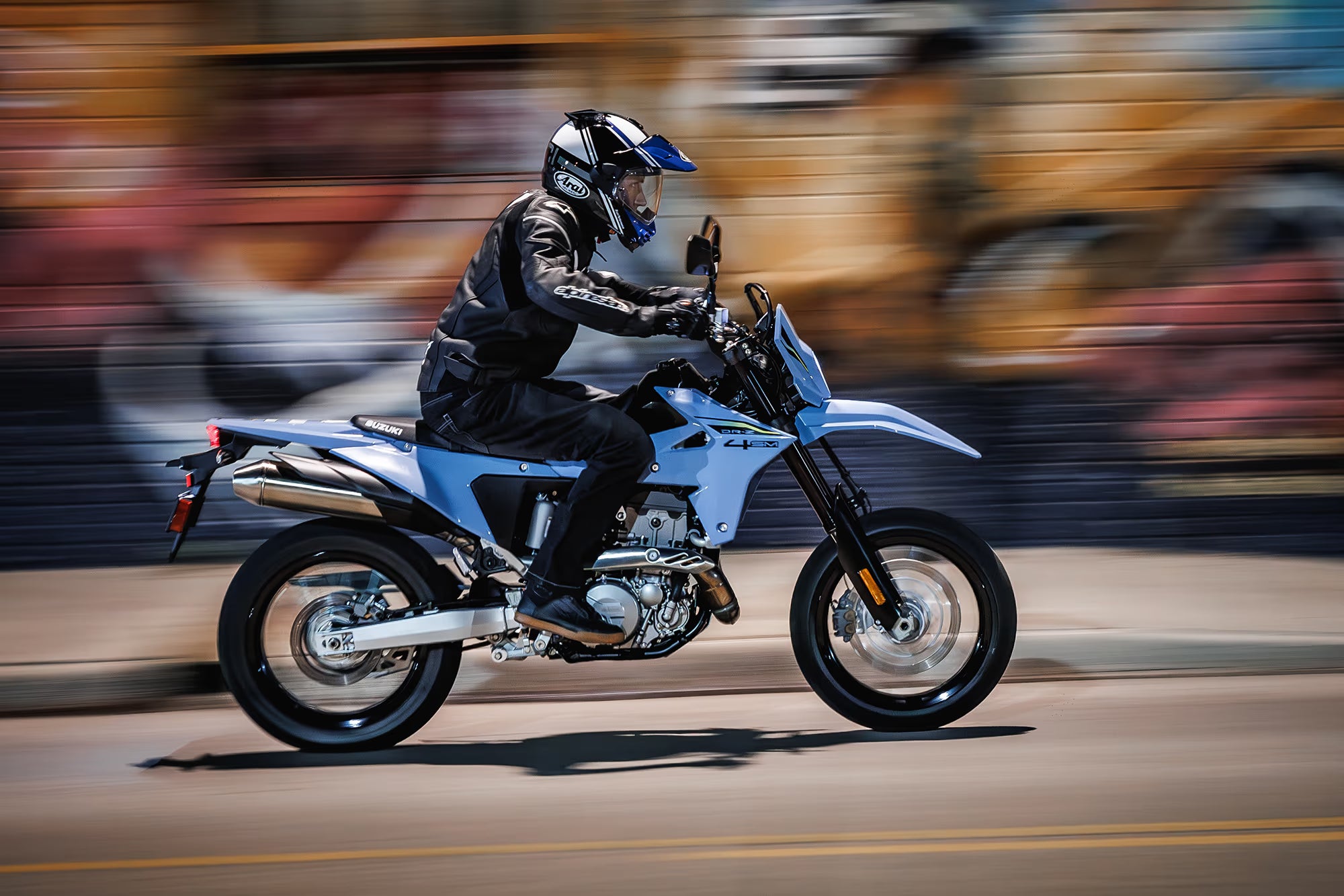 SUZUKI DRZ4SM 2026 -FREE ON ROADS! FIRST 20 UNITS ONLY*