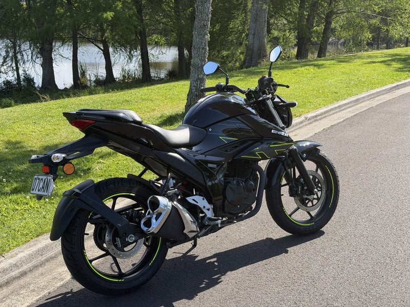 2025 Suzuki GSX150 black – photo 6