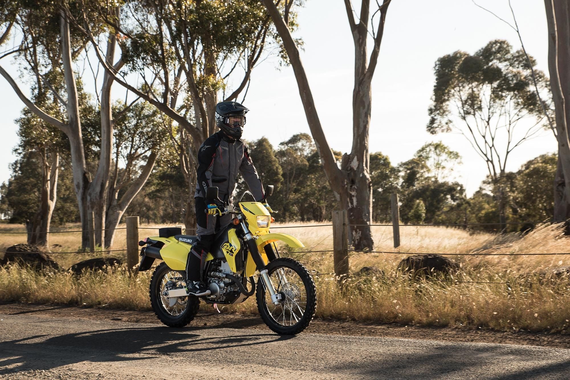 SUZUKI DRZ400E 2025 - SUZUKI FEST SAVE $1000!