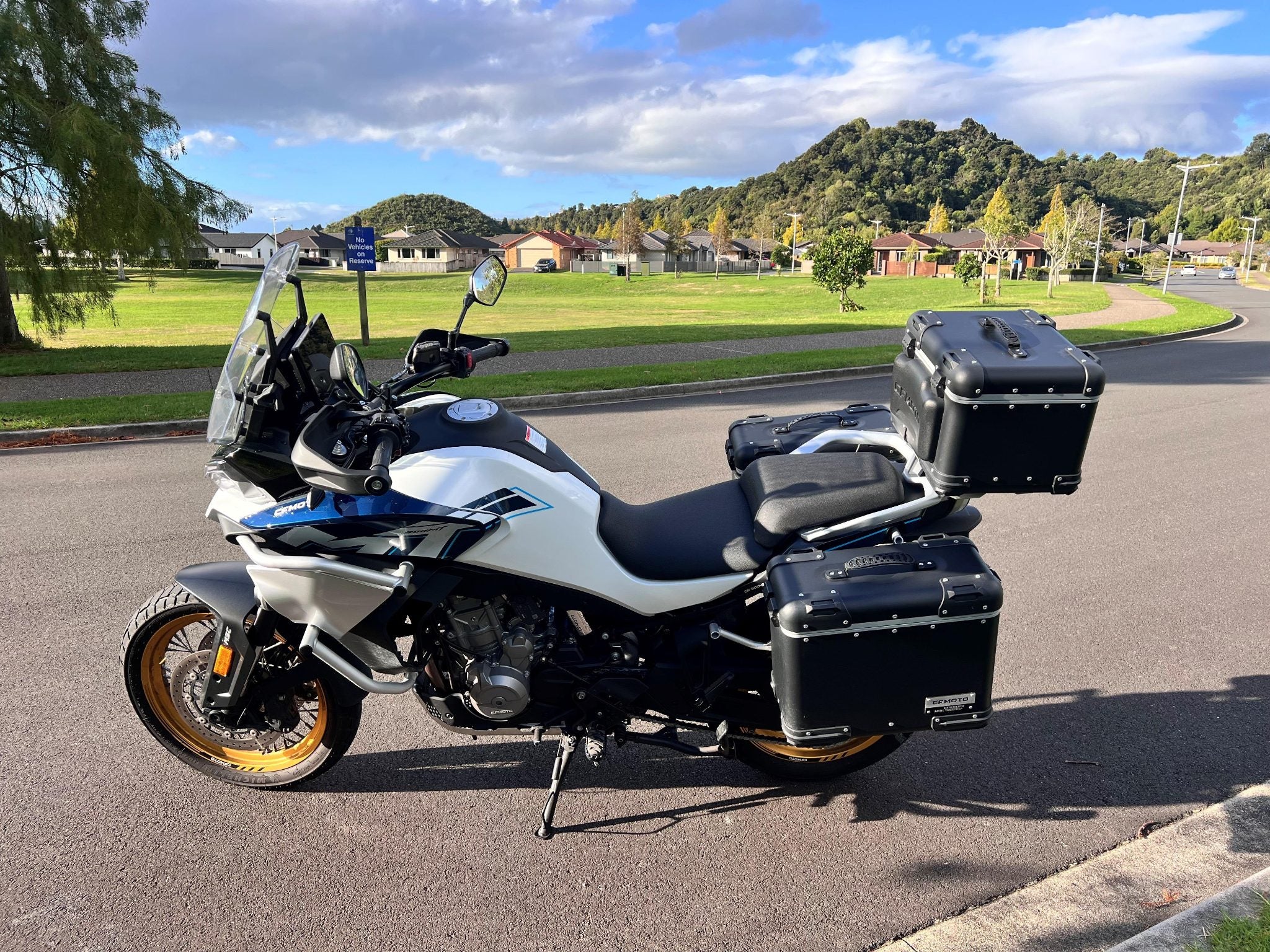 CFMOTO 800 MT EXPLORE 2025 - "LIKE NEW"