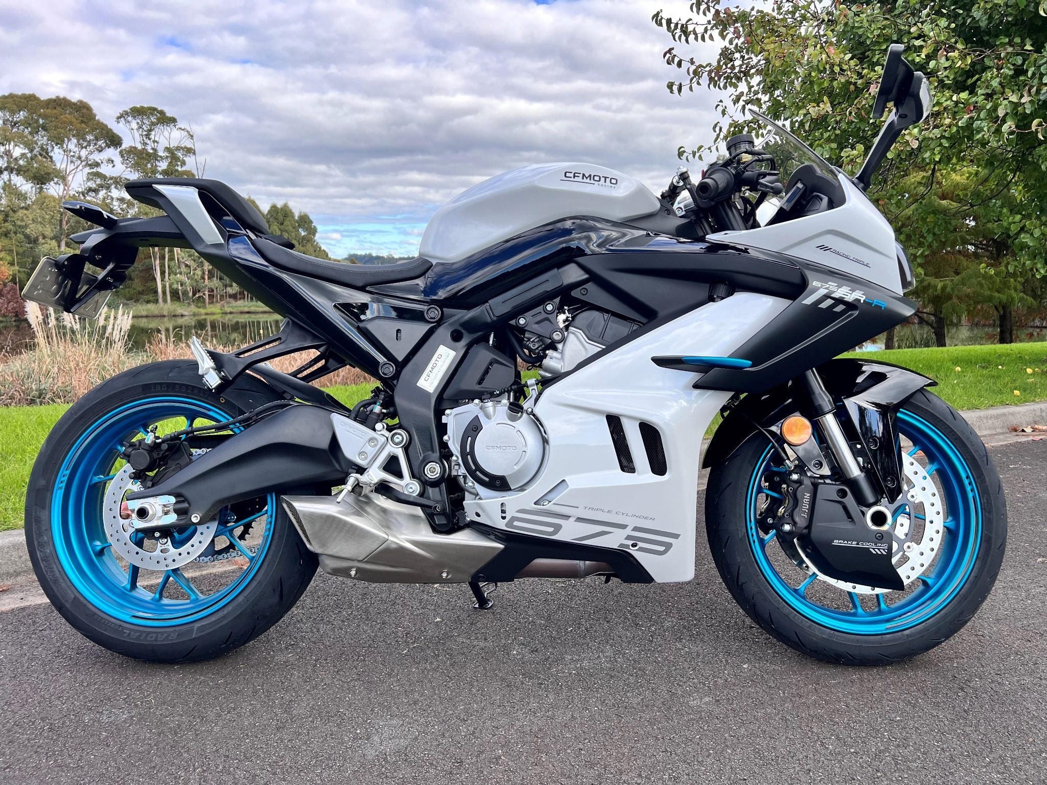 CFMOTO 675 SRR 2025 - NEBULA WHITE