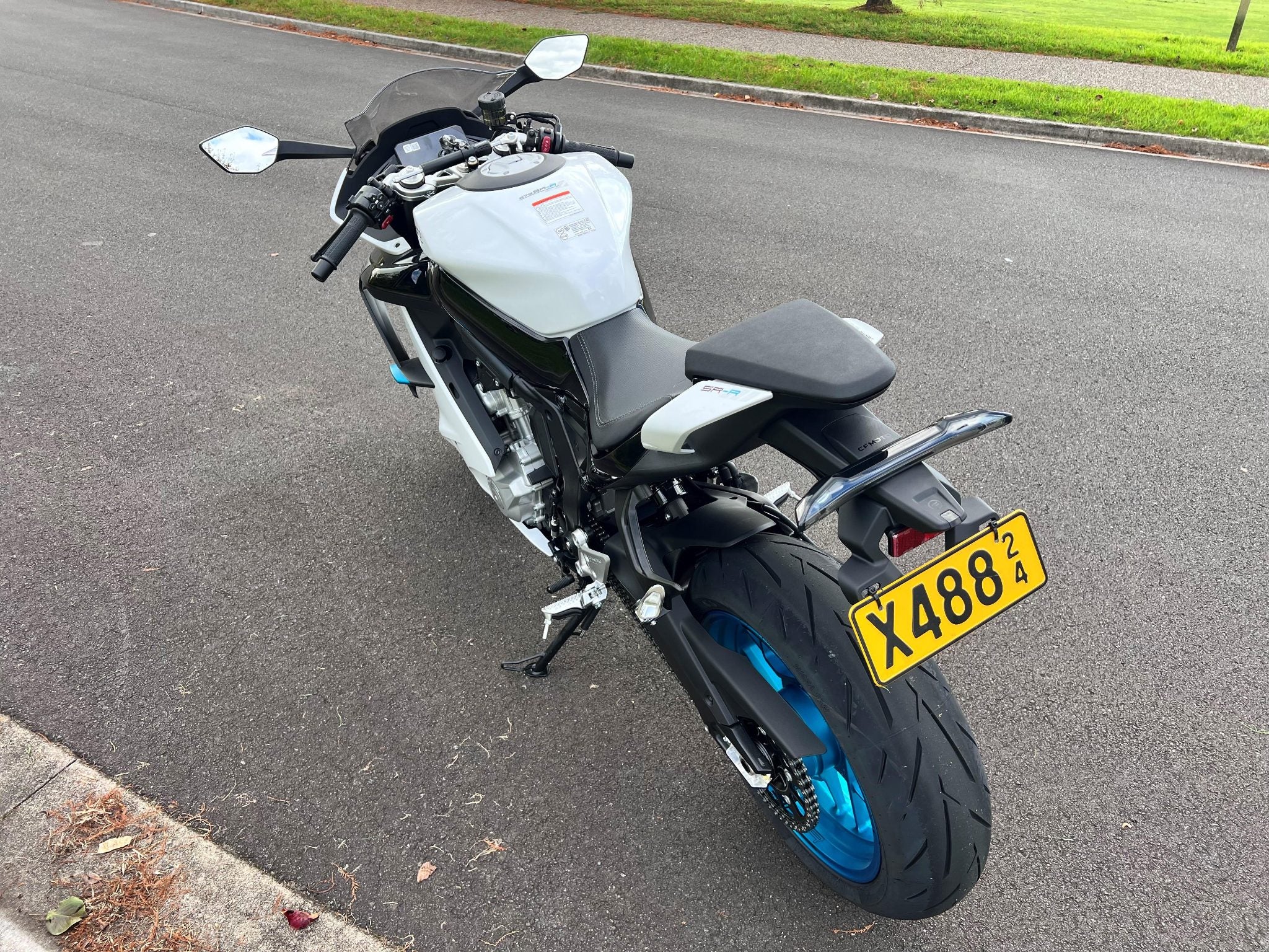 CFMOTO 675 SRR 2025 - NEBULA WHITE