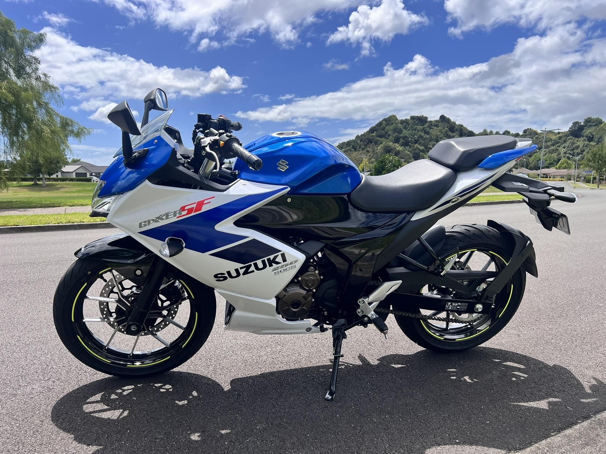 SUZUKI GIXXER 250 – SUZUKIFEST DEAL SAVE $500 – NOW $4,999 RIDE AWAY (WAS $5,499)