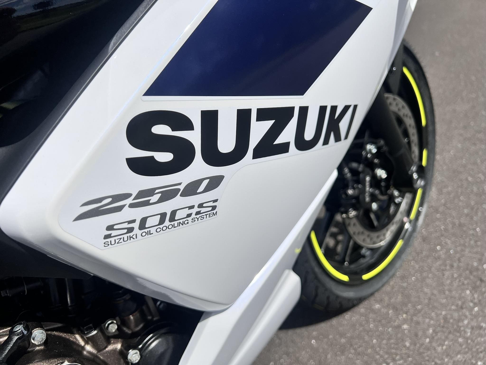 SUZUKI GIXXER 250 – SUZUKIFEST DEAL SAVE $500 – NOW $4,999 RIDE AWAY (WAS $5,499)