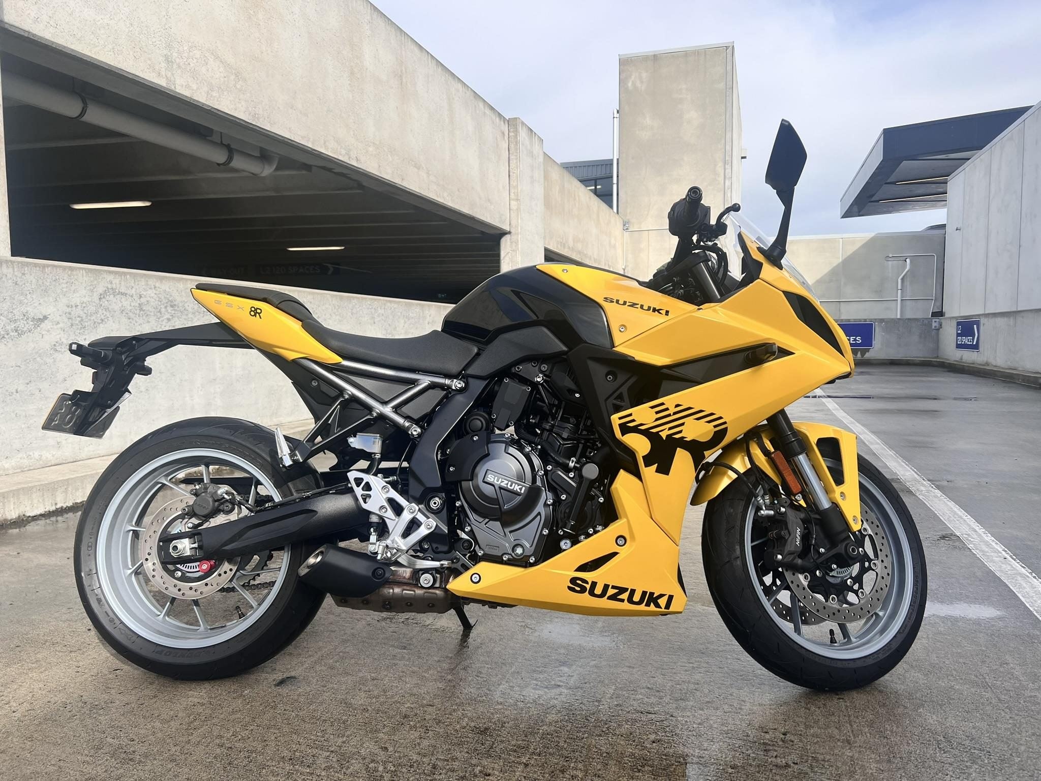 SUZUKI GSX8R 2026