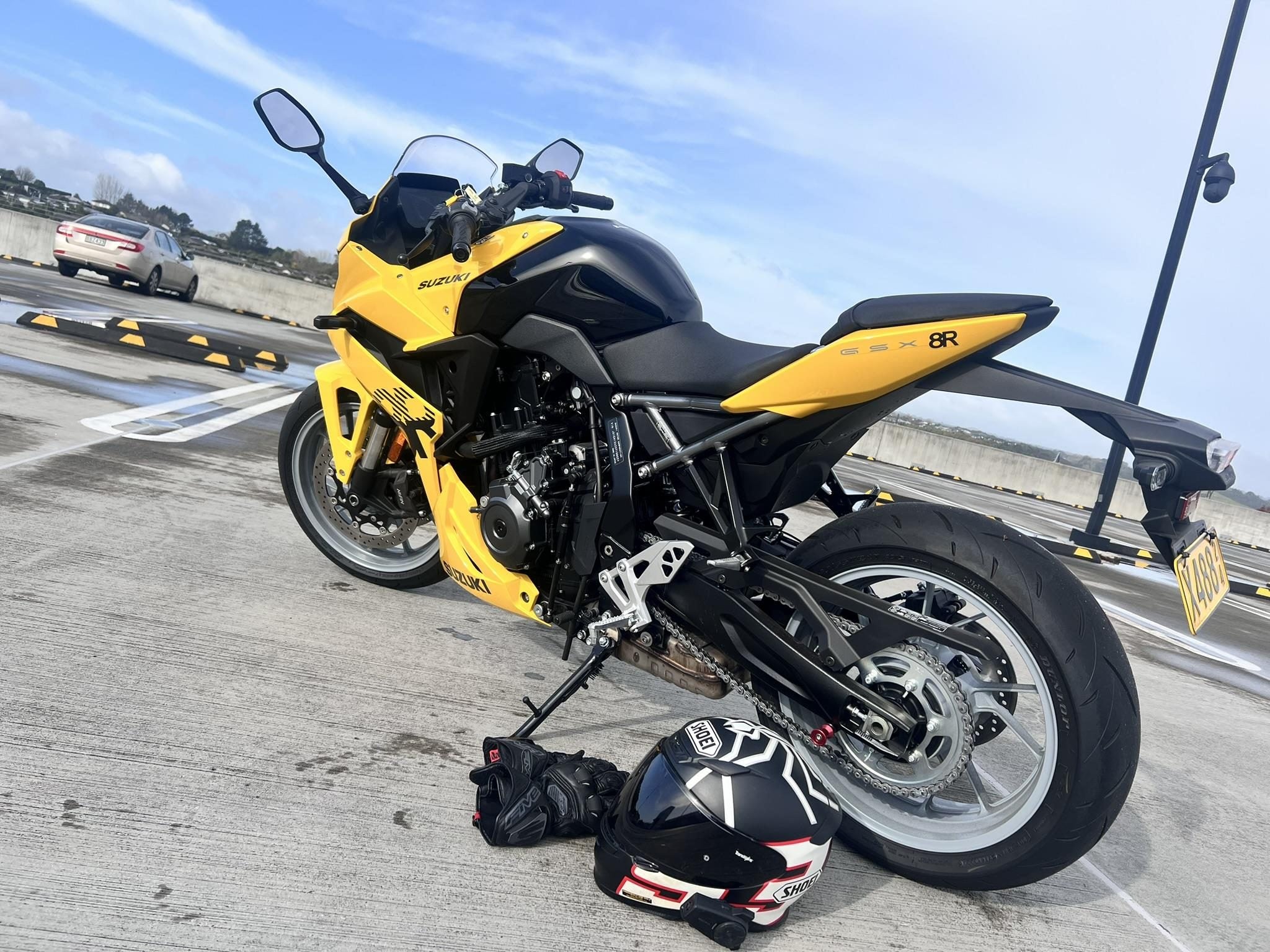 SUZUKI GSX8R 2026