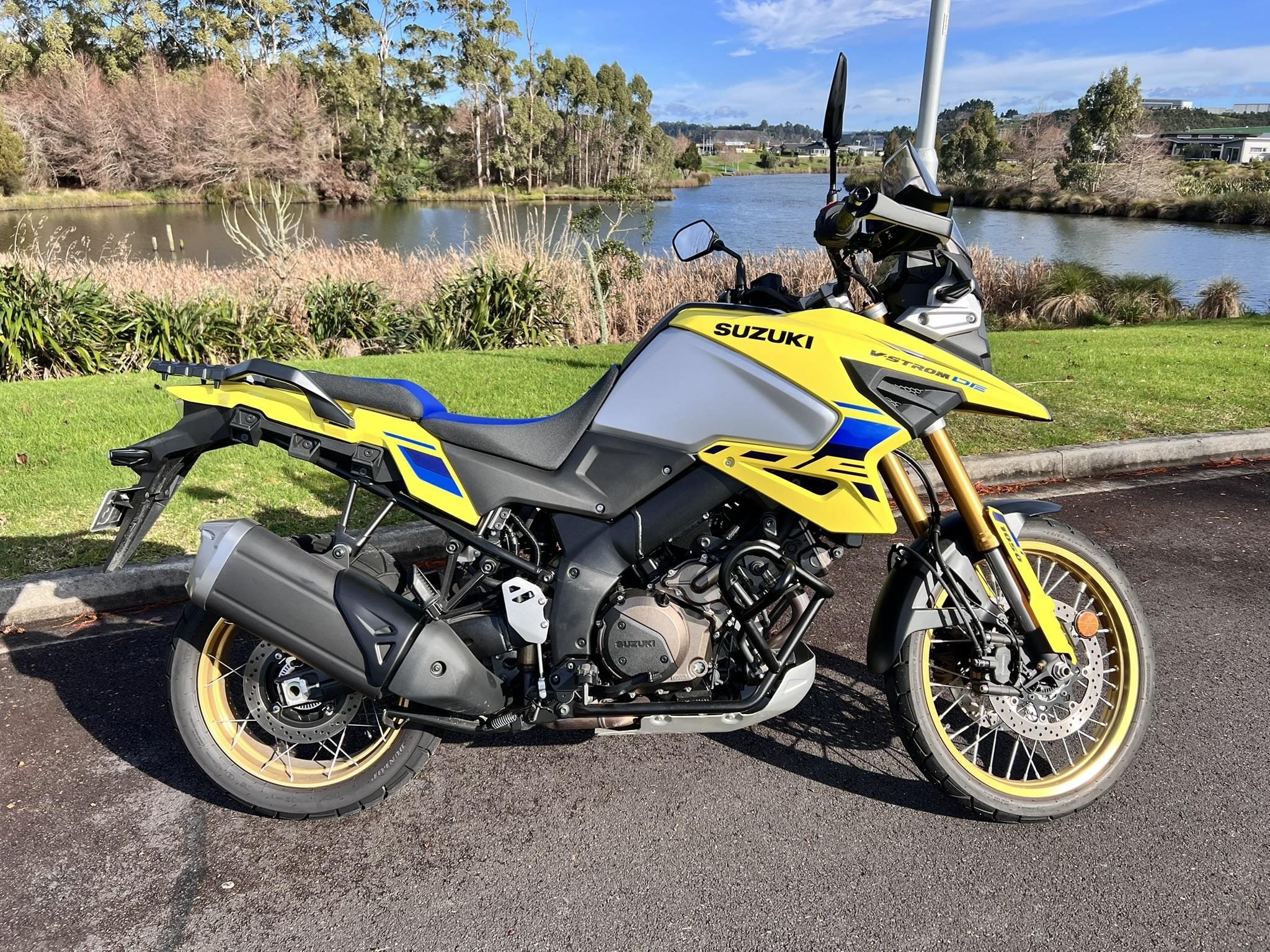 2023 Suzuki DL1050 VSTROM 1 ONLY - WON'T BE REPEATED! SAVE $7000!!