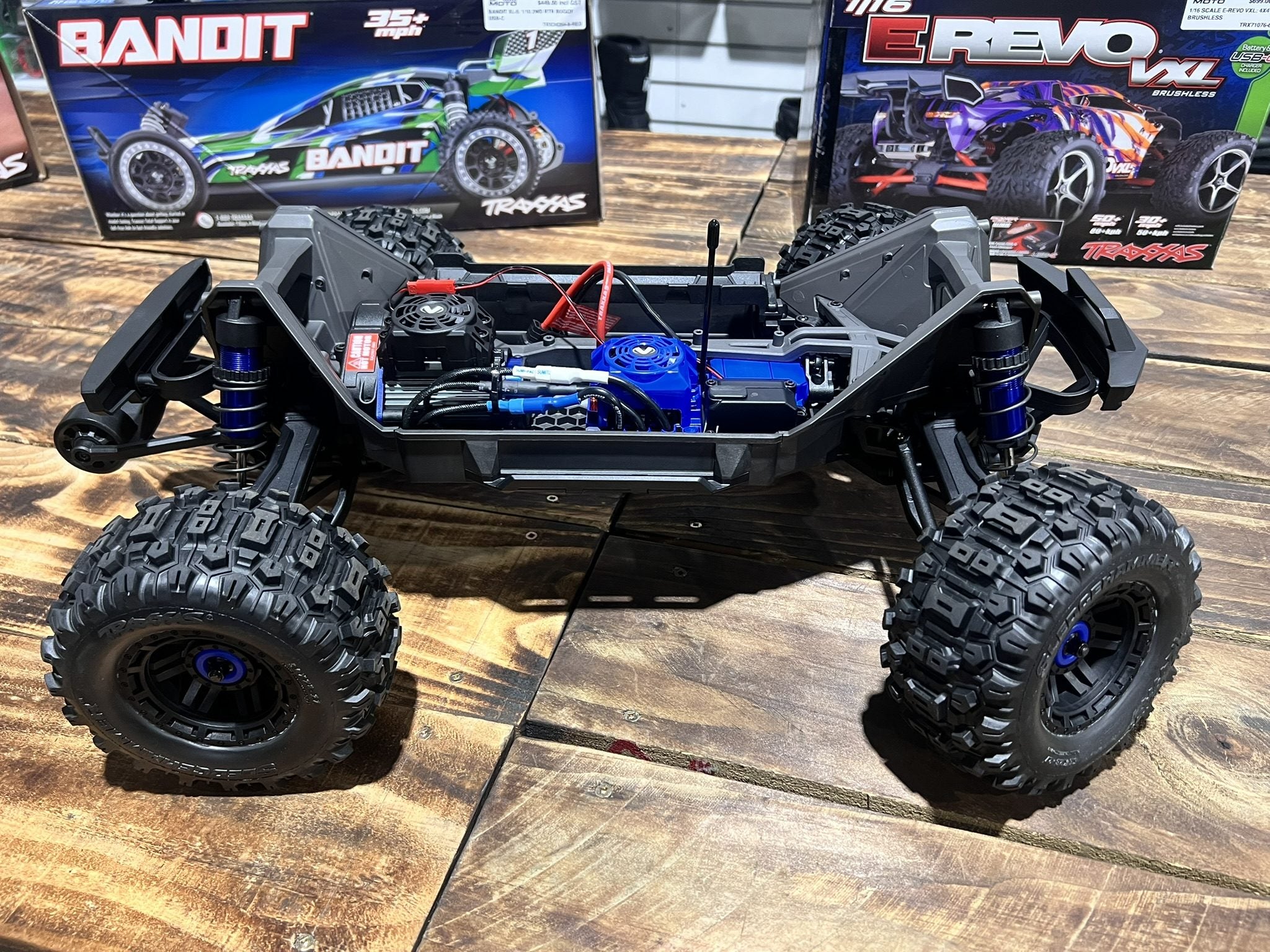 Traxxas Maxx® 1/10 Scale 4WD Monster Truck (Model 89086-4)