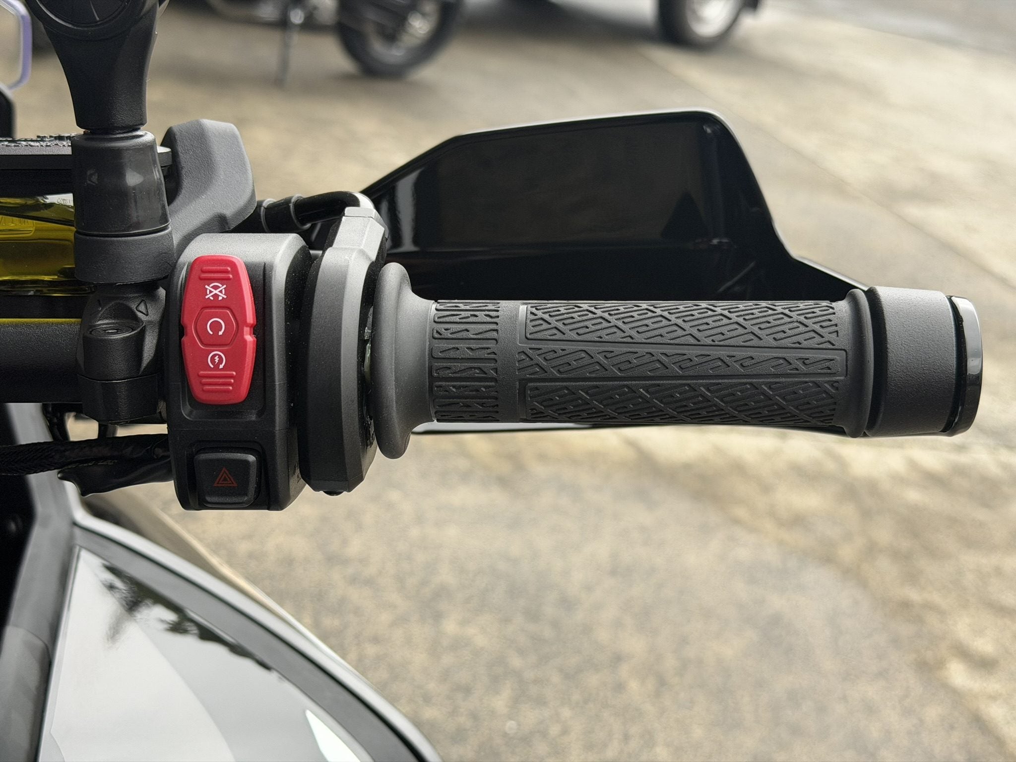 CFMOTO 450 MT