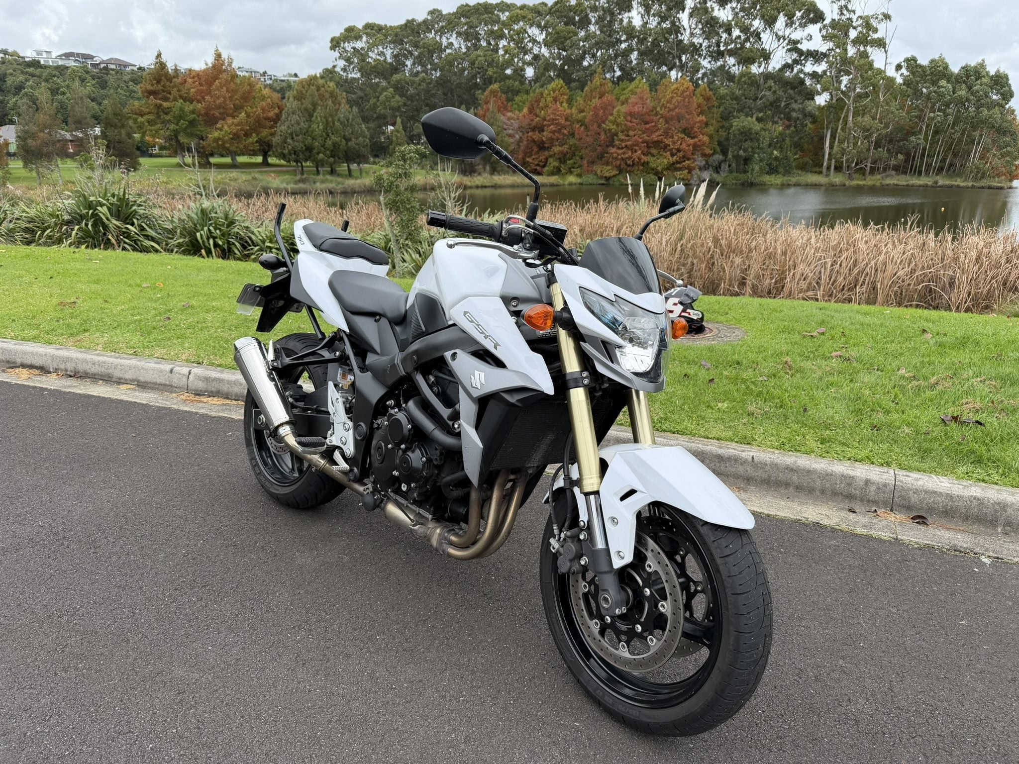 Suzuki GSR750 2015