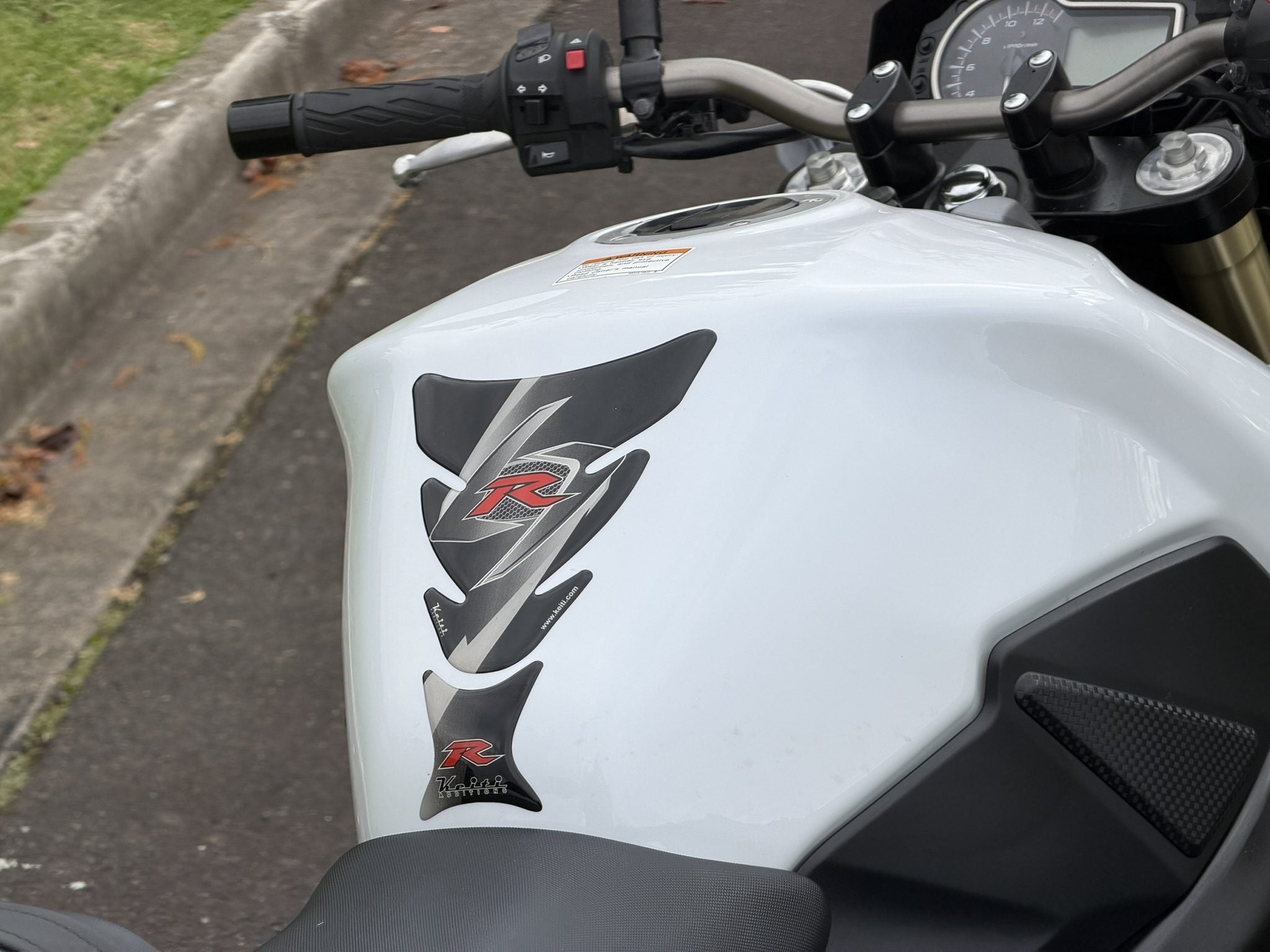 Suzuki GSR750 2015