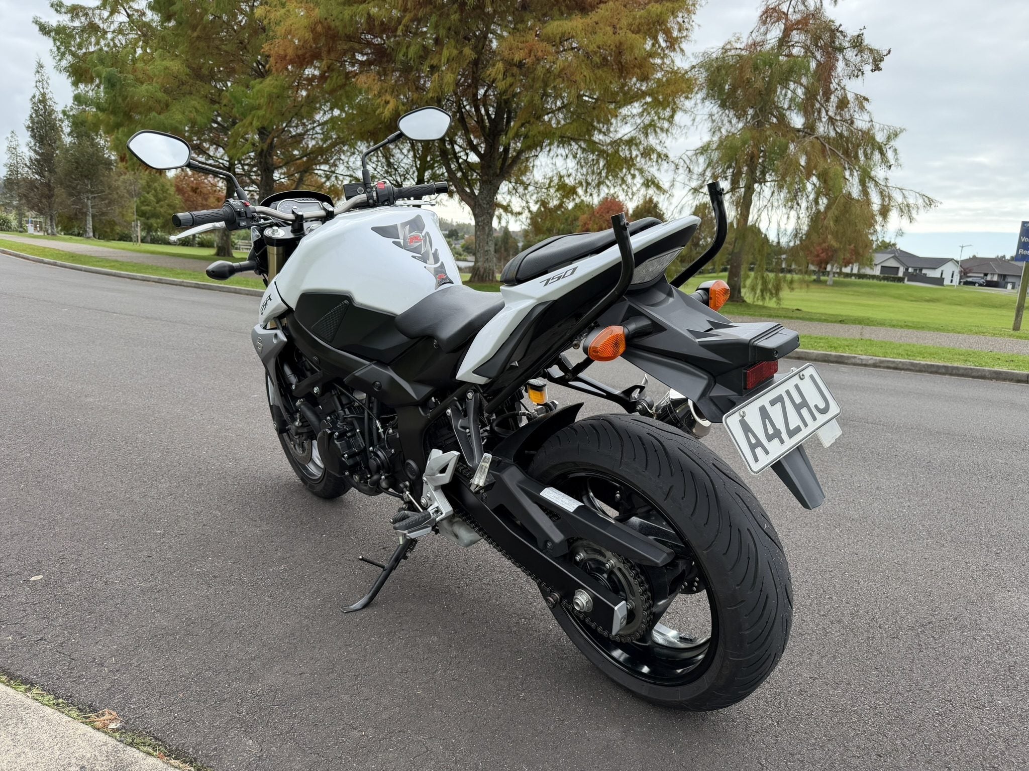 Suzuki GSR750 2015