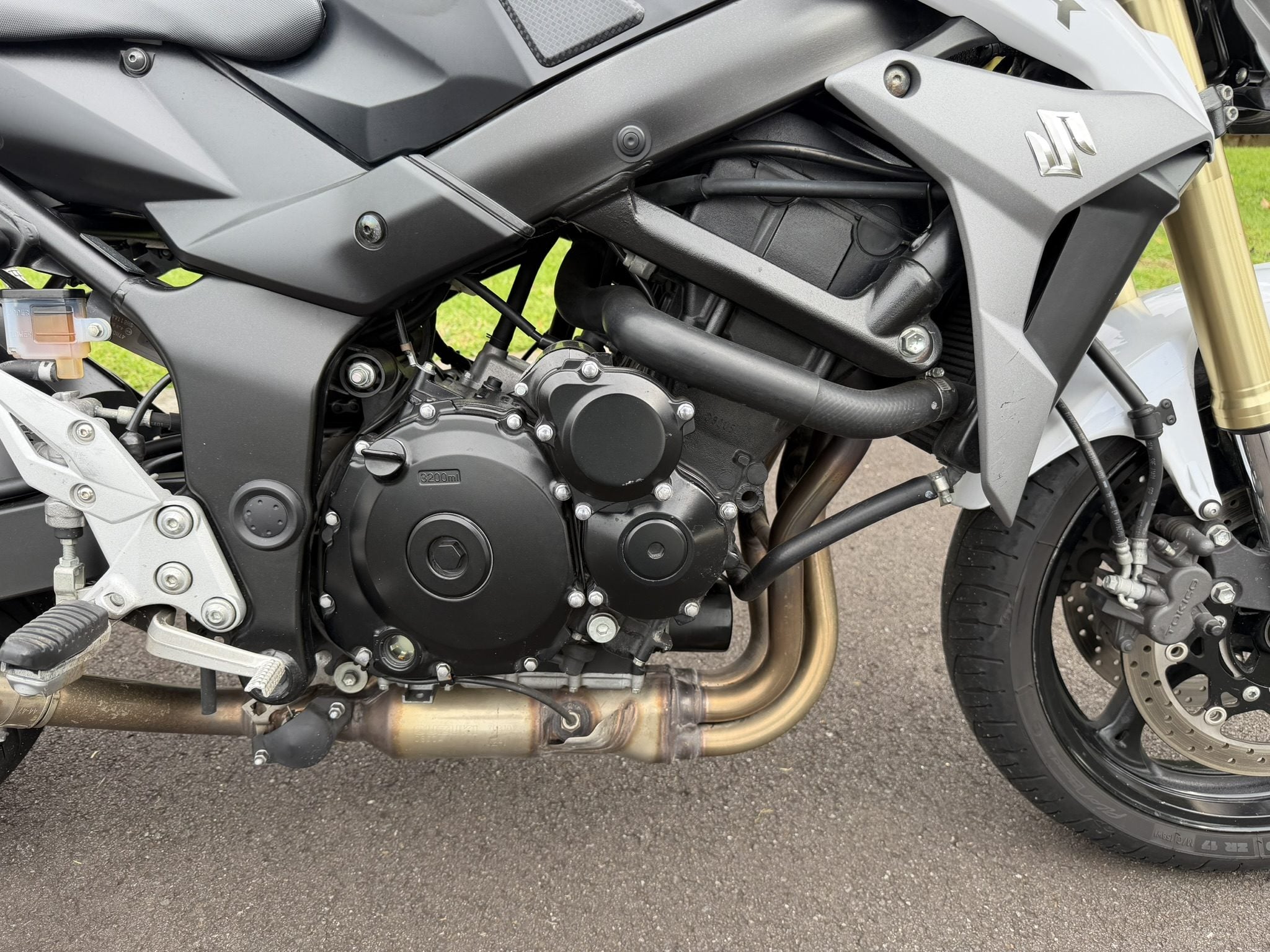 Suzuki GSR750 2015