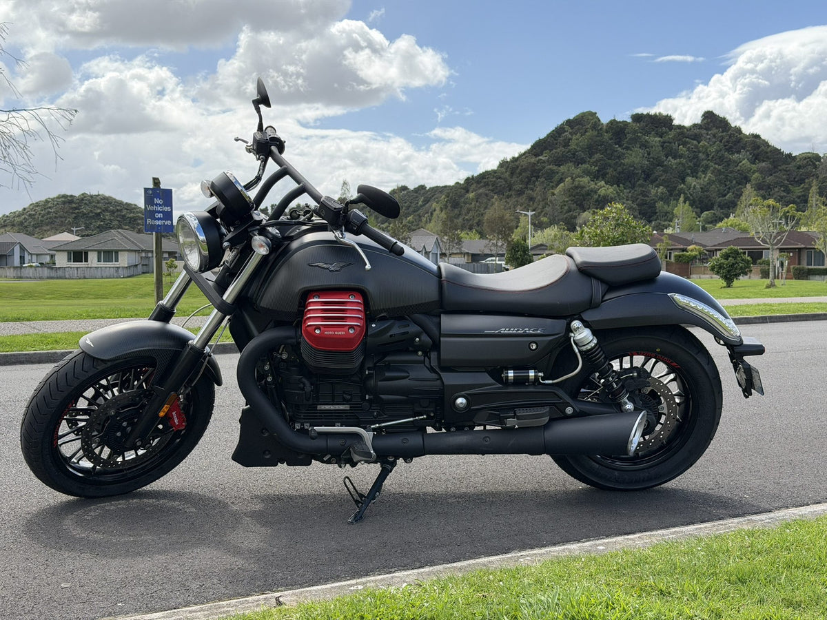 2021 Moto Guzzi California Audace Carbon 1400