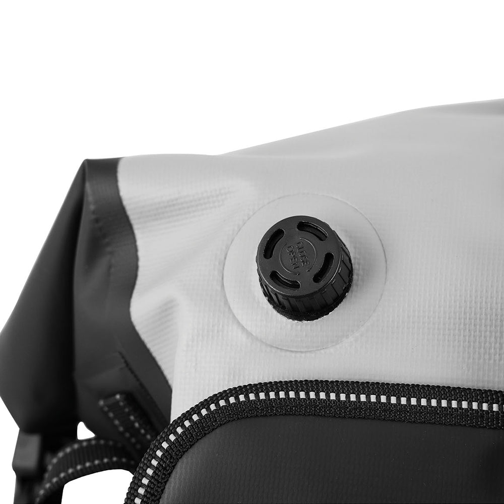 SE-4030 - HURRICANE WATERPROOF 30L BACKPACK TAIL P