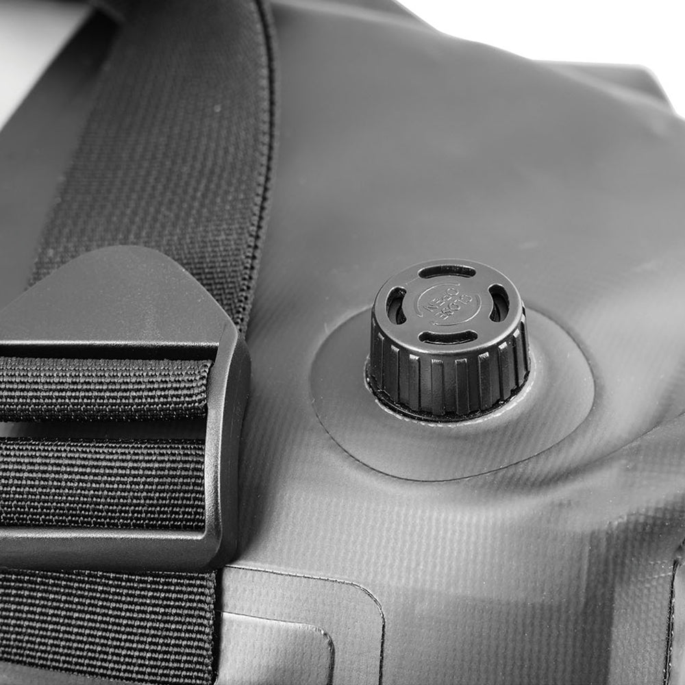 SE-4025 - HURRICANE WATERPROOF 25L DUFFLE BAG 4