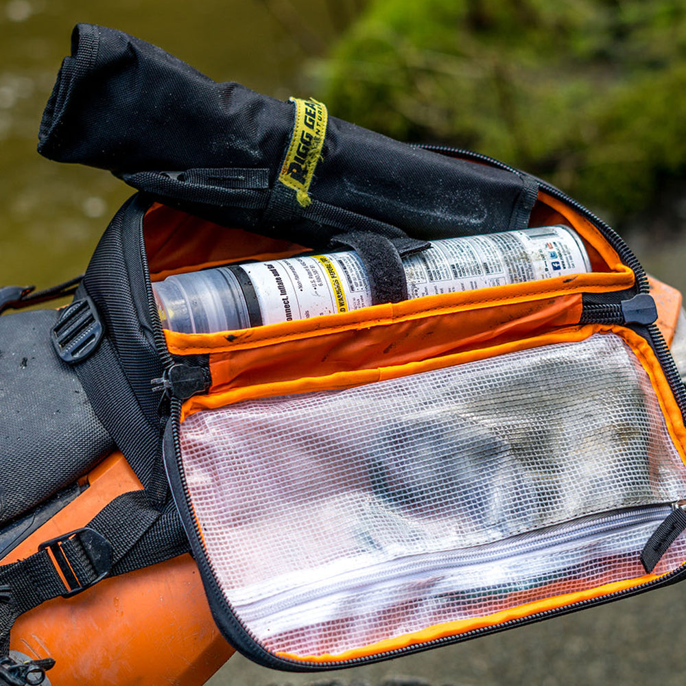 RG-025R - TRAILS END REAR FENDER BAG WITH TOOL ROL