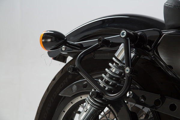 SIDE CARRIER SW MOTECH LEFT HARLEY-DAVIDSON