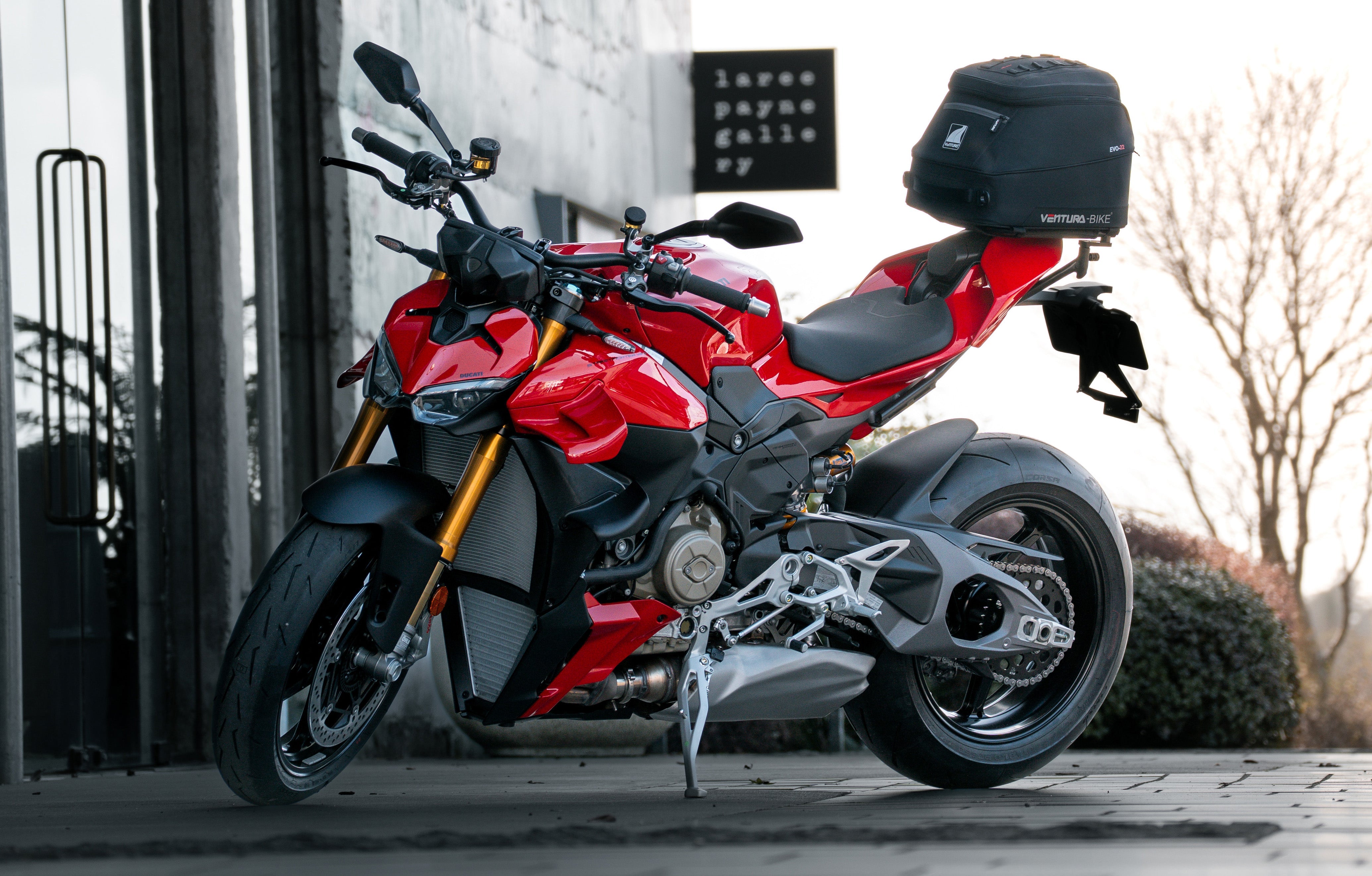 Ducati Street Fighter V4, V4S  (25 - >)