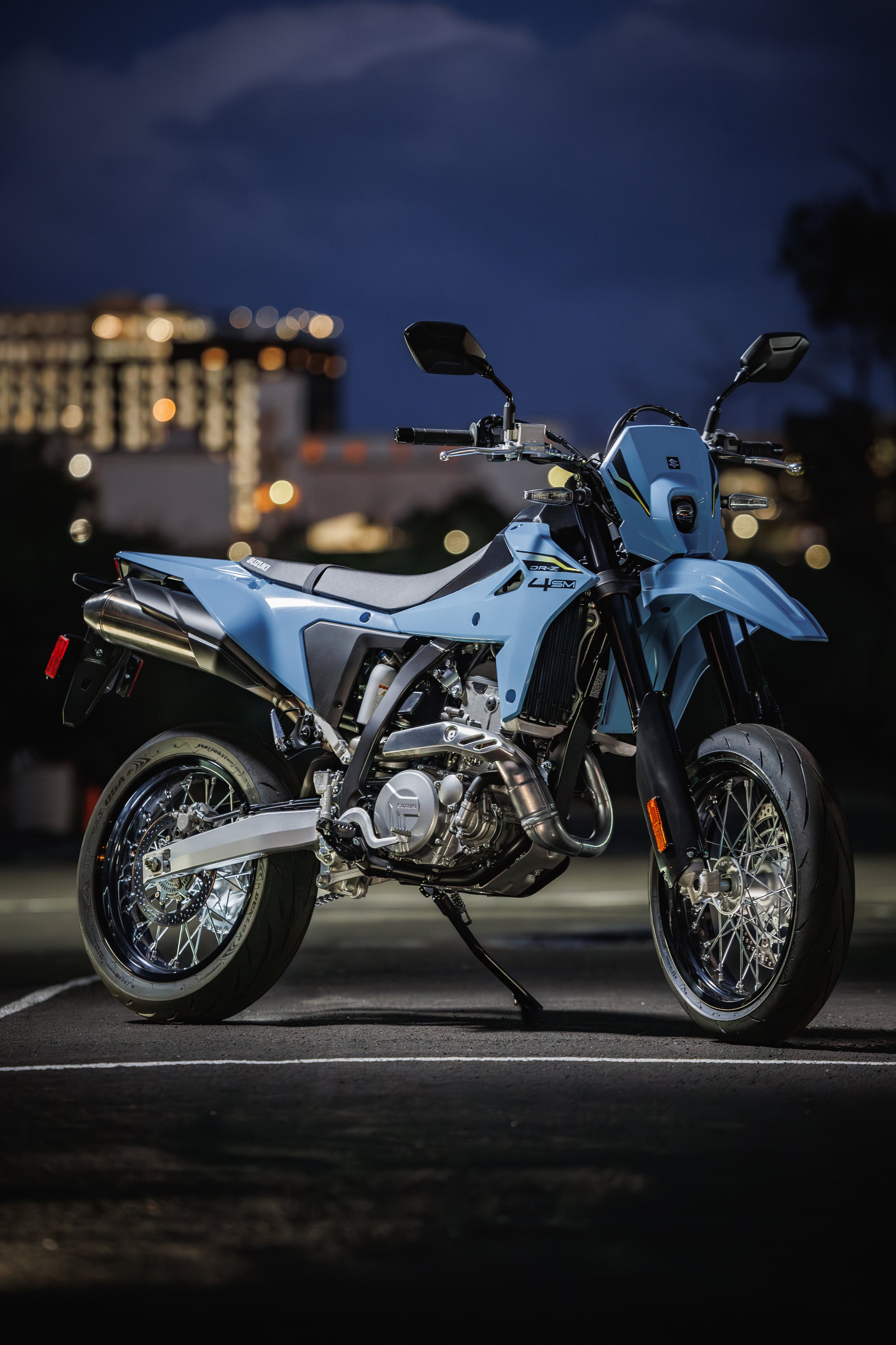 SUZUKI DRZ4SM 2026 -FREE ON ROADS! FIRST 20 UNITS ONLY*