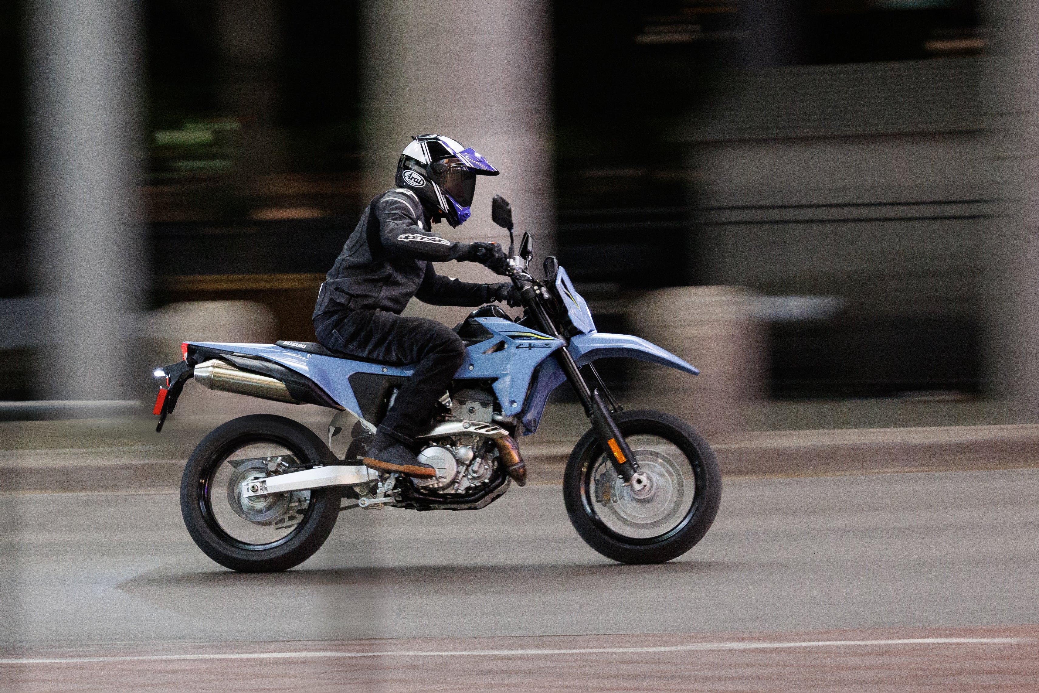 SUZUKI DRZ4SM 2026 -FREE ON ROADS! FIRST 20 UNITS ONLY*