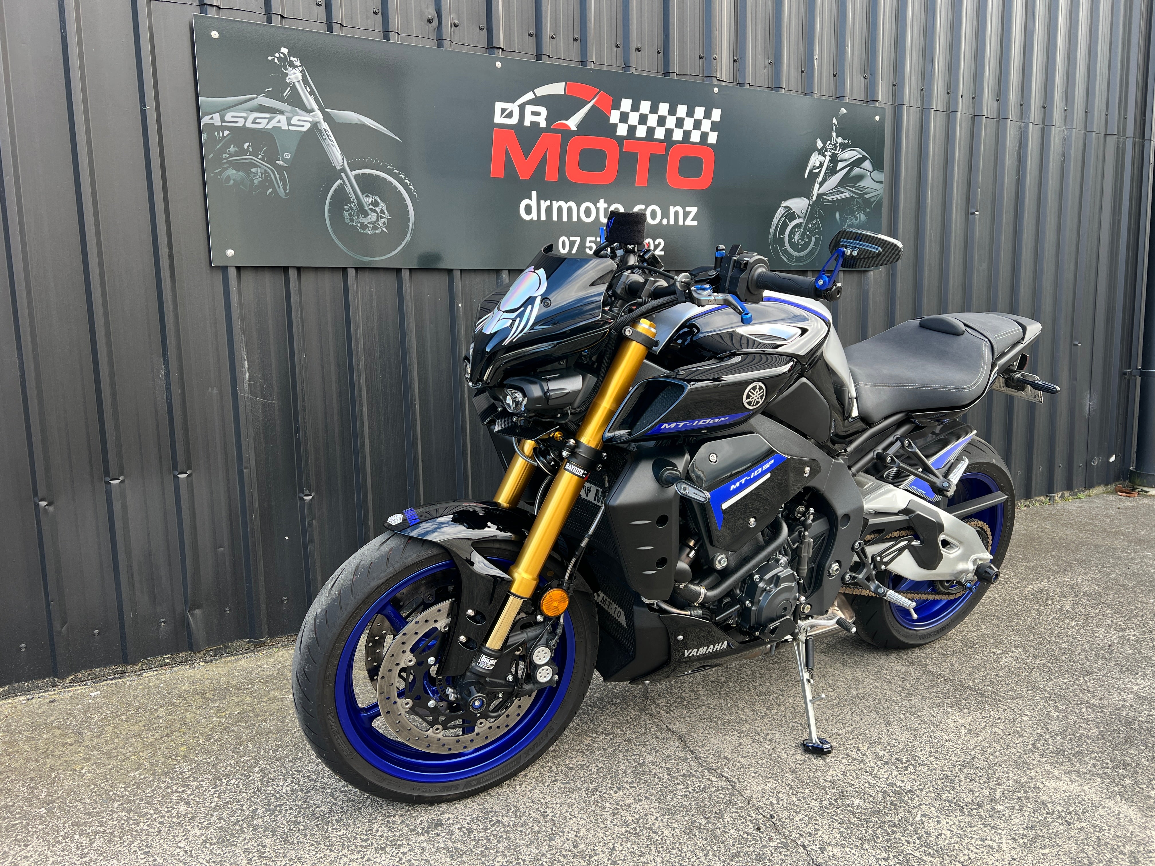 2025 Yamaha MT10 SP-R