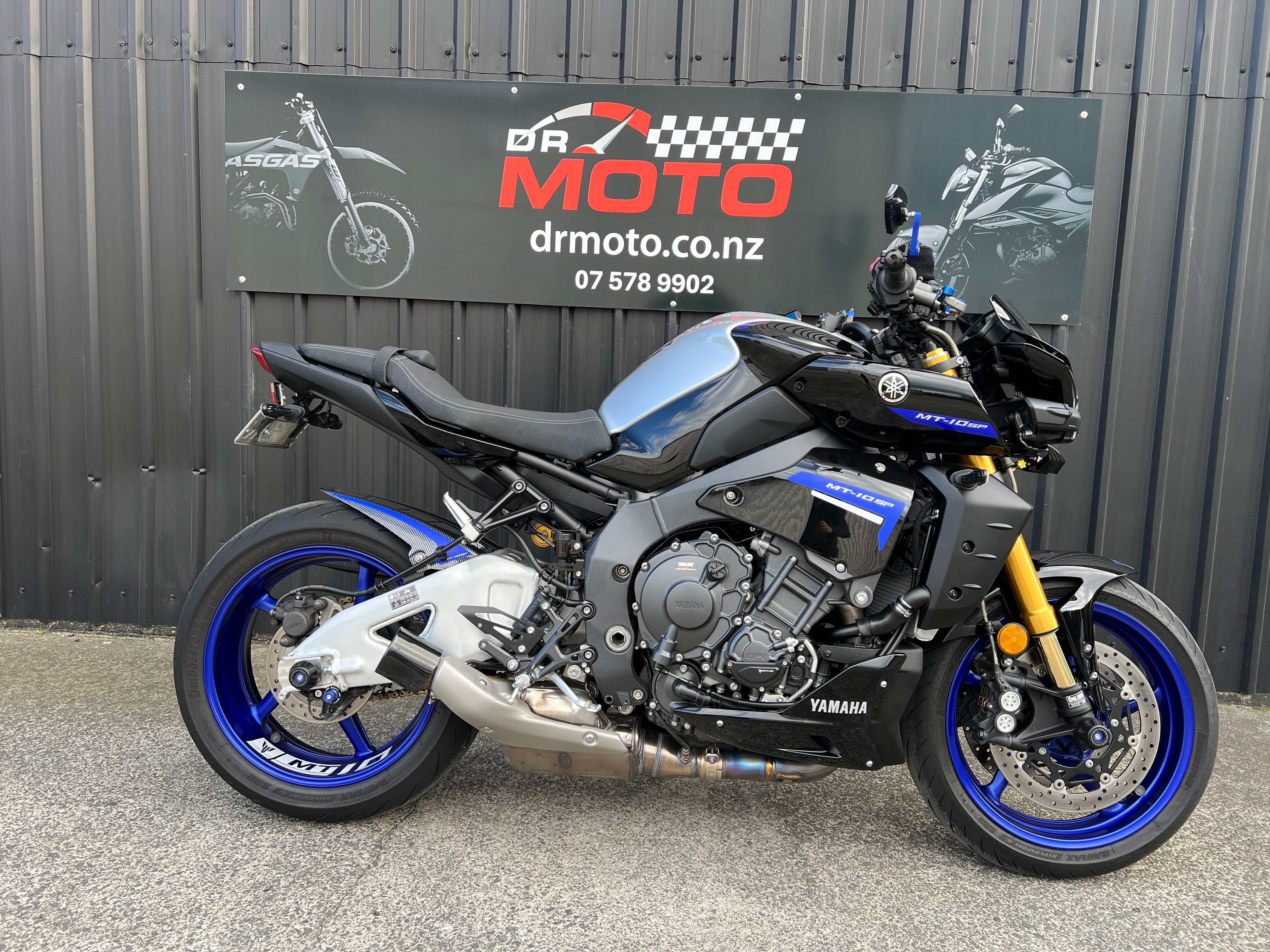 2025 Yamaha MT10 SP-R