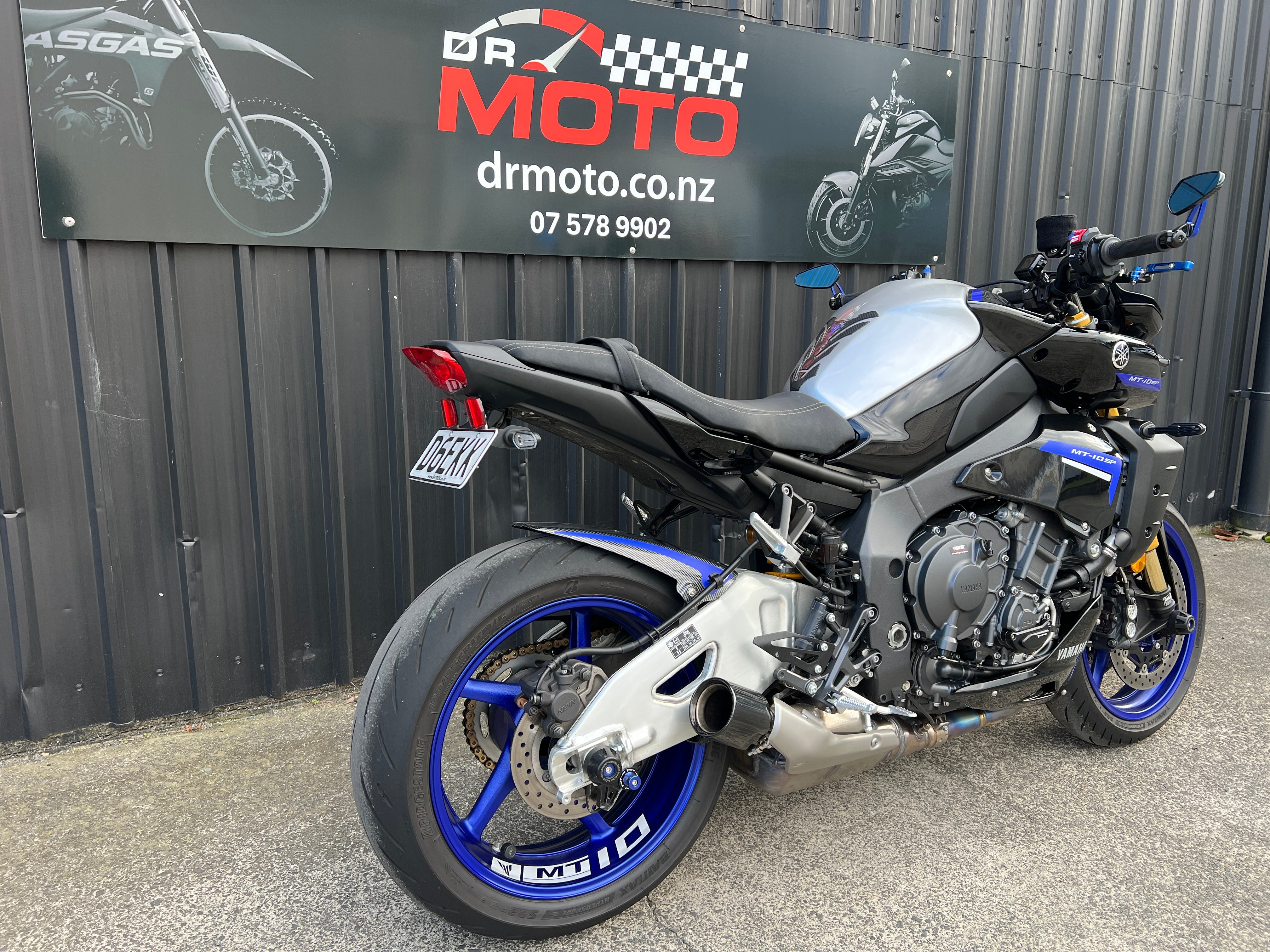 2025 Yamaha MT10 SP-R