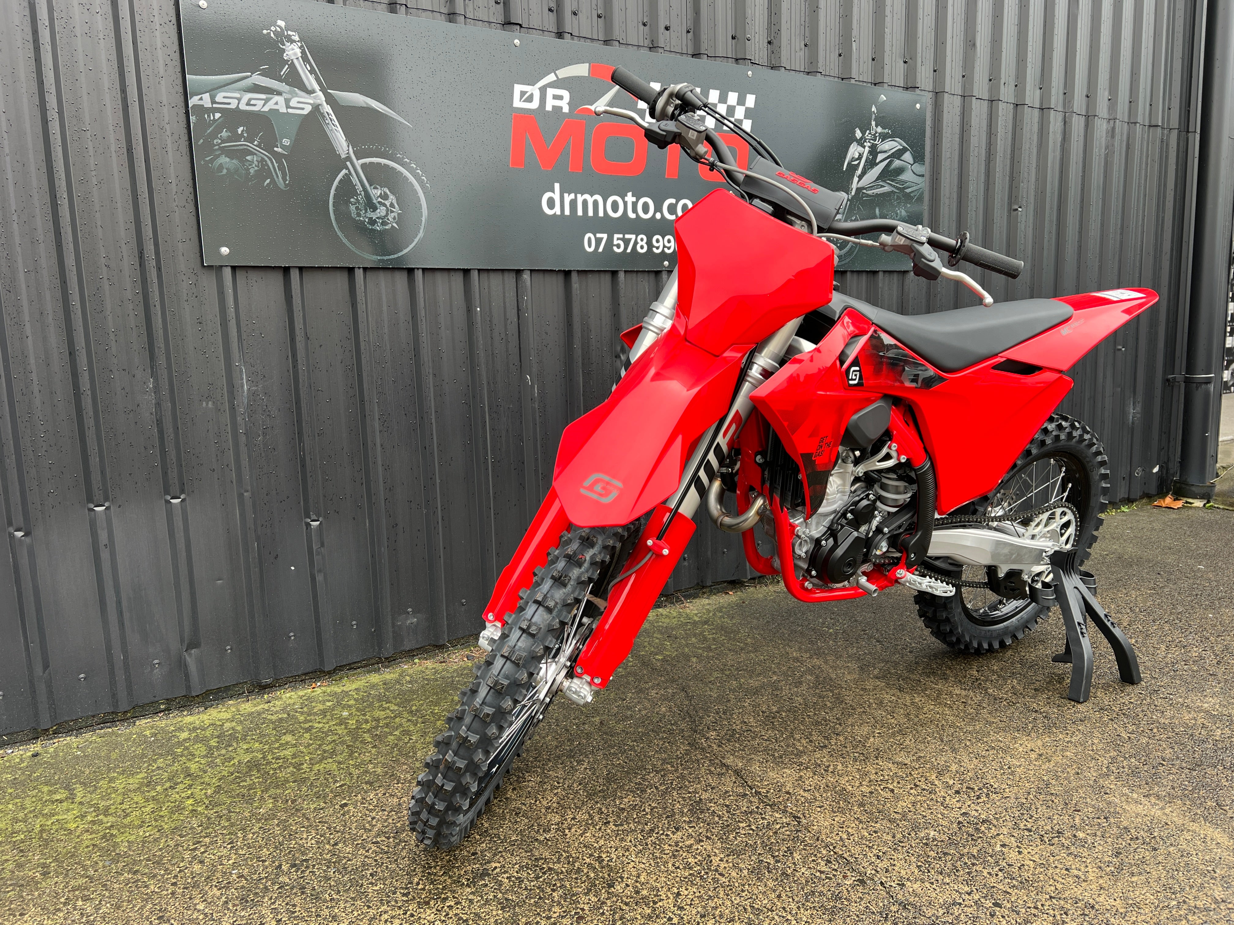 GASGAS MC250F 2026 - Runout Sale, Save $1200!