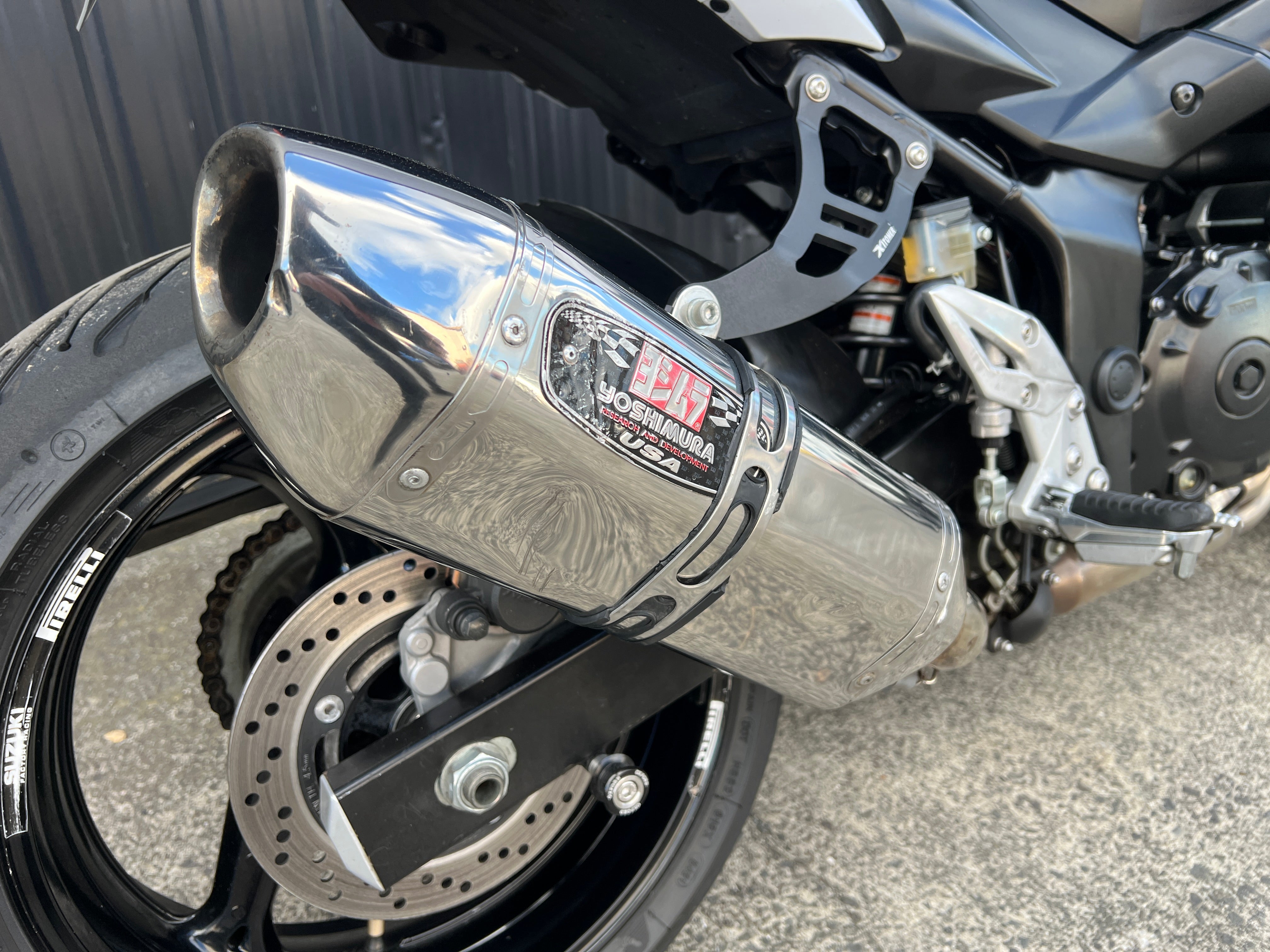 SUZUKI GSR750 2012
