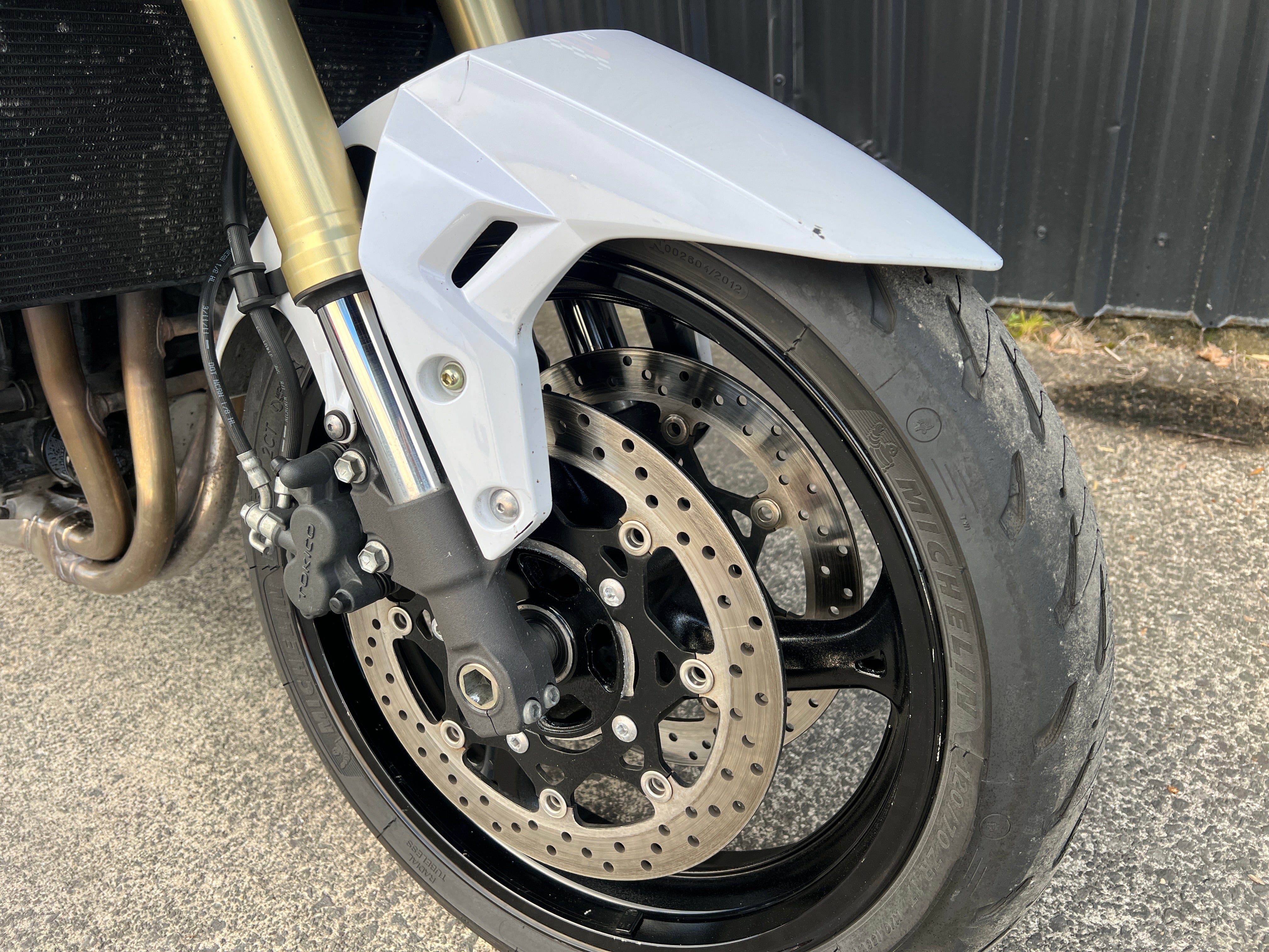 SUZUKI GSR750 2012