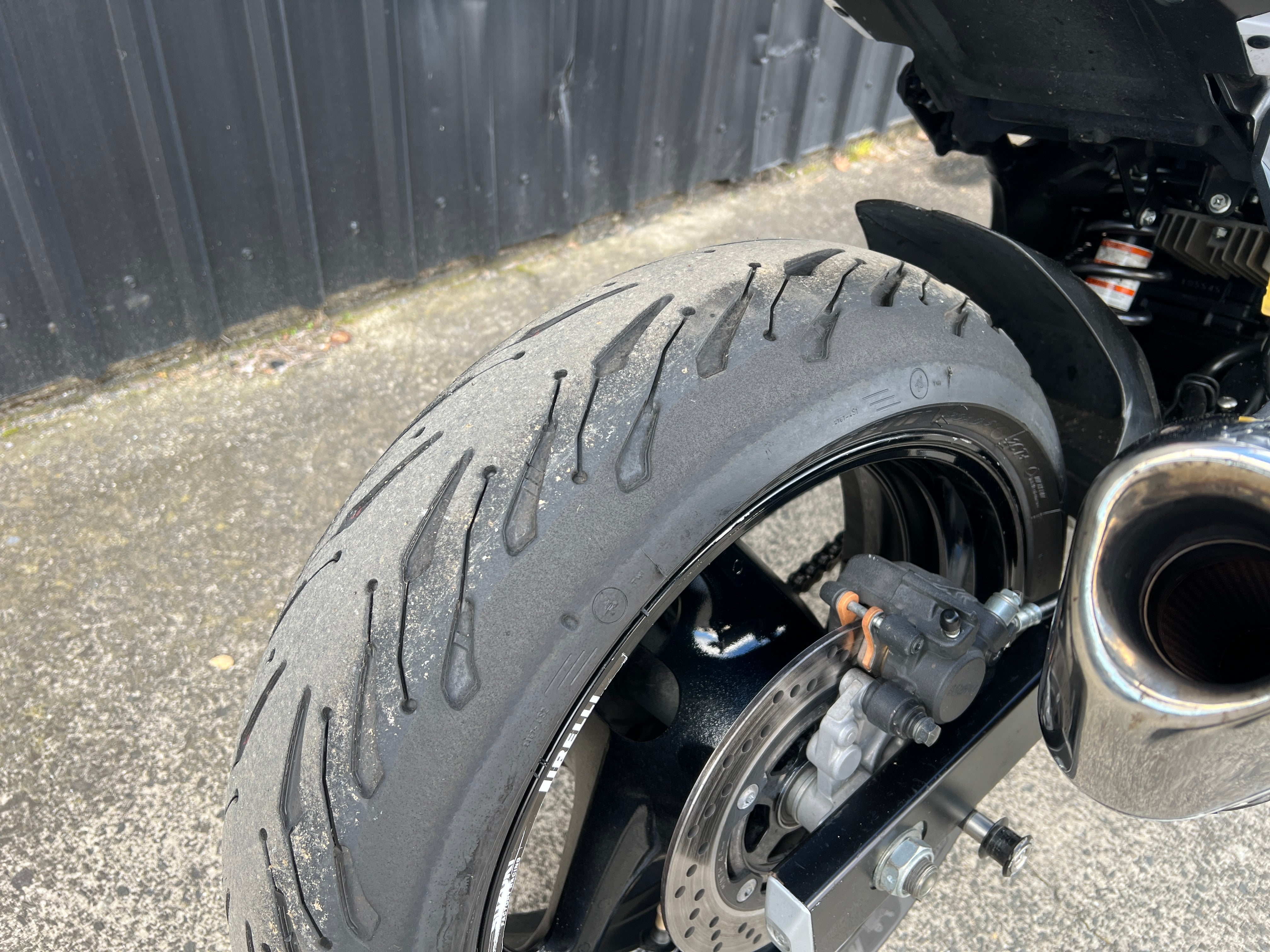 SUZUKI GSR750 2012