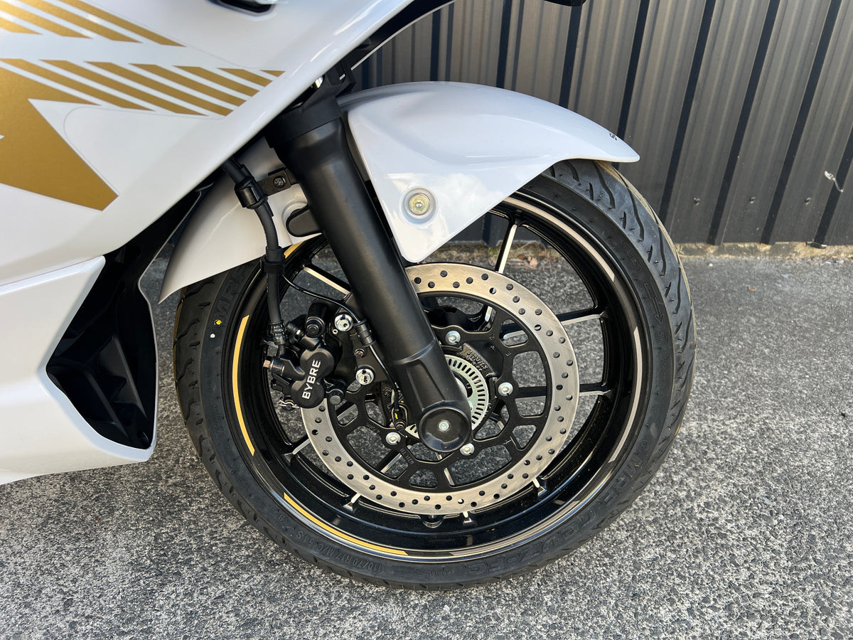 SUZUKI GSX250F – SPORTY, LIGHTWEIGHT & LAMS APPROVED