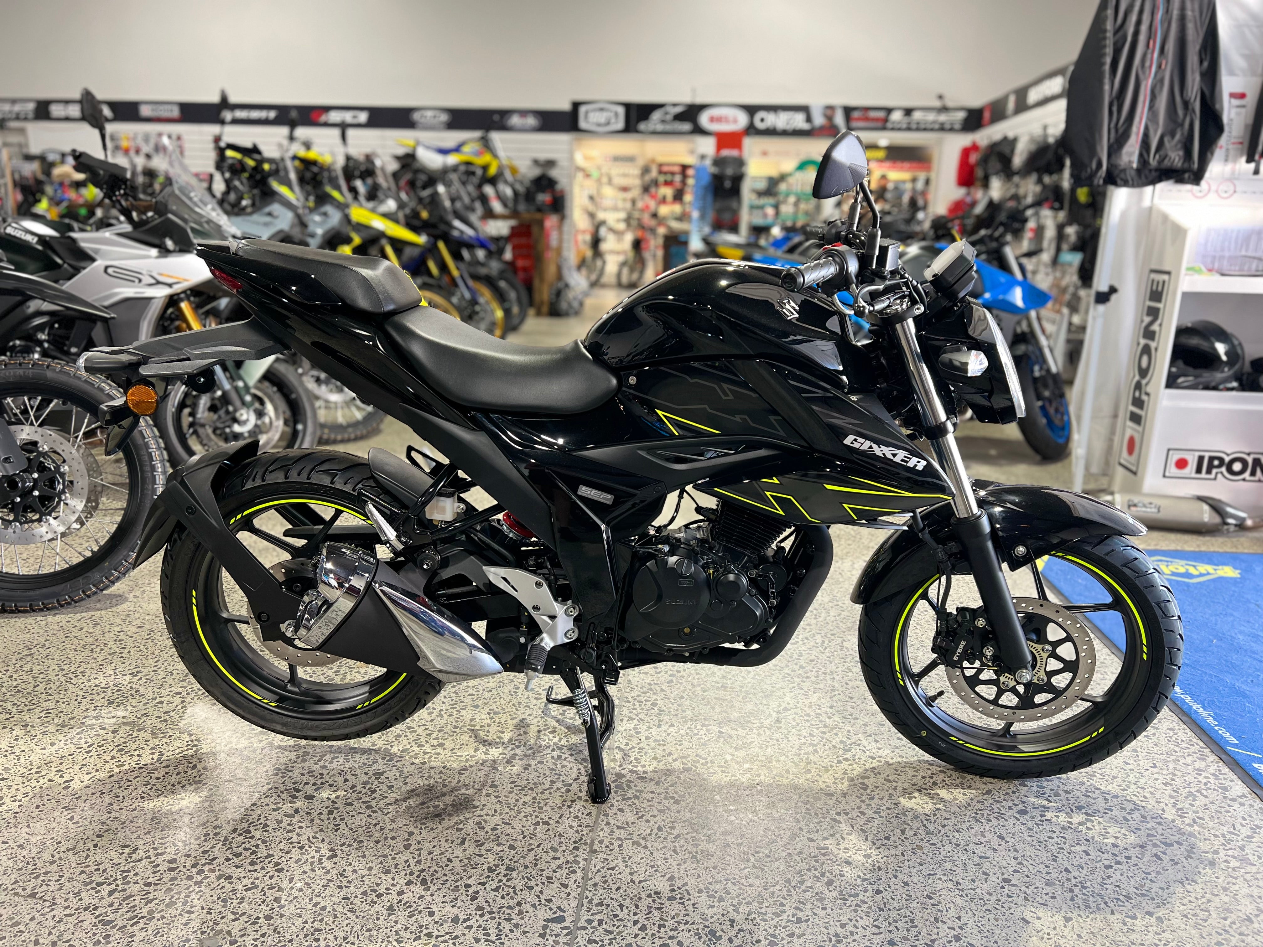 SUZUKI GSX150 2025