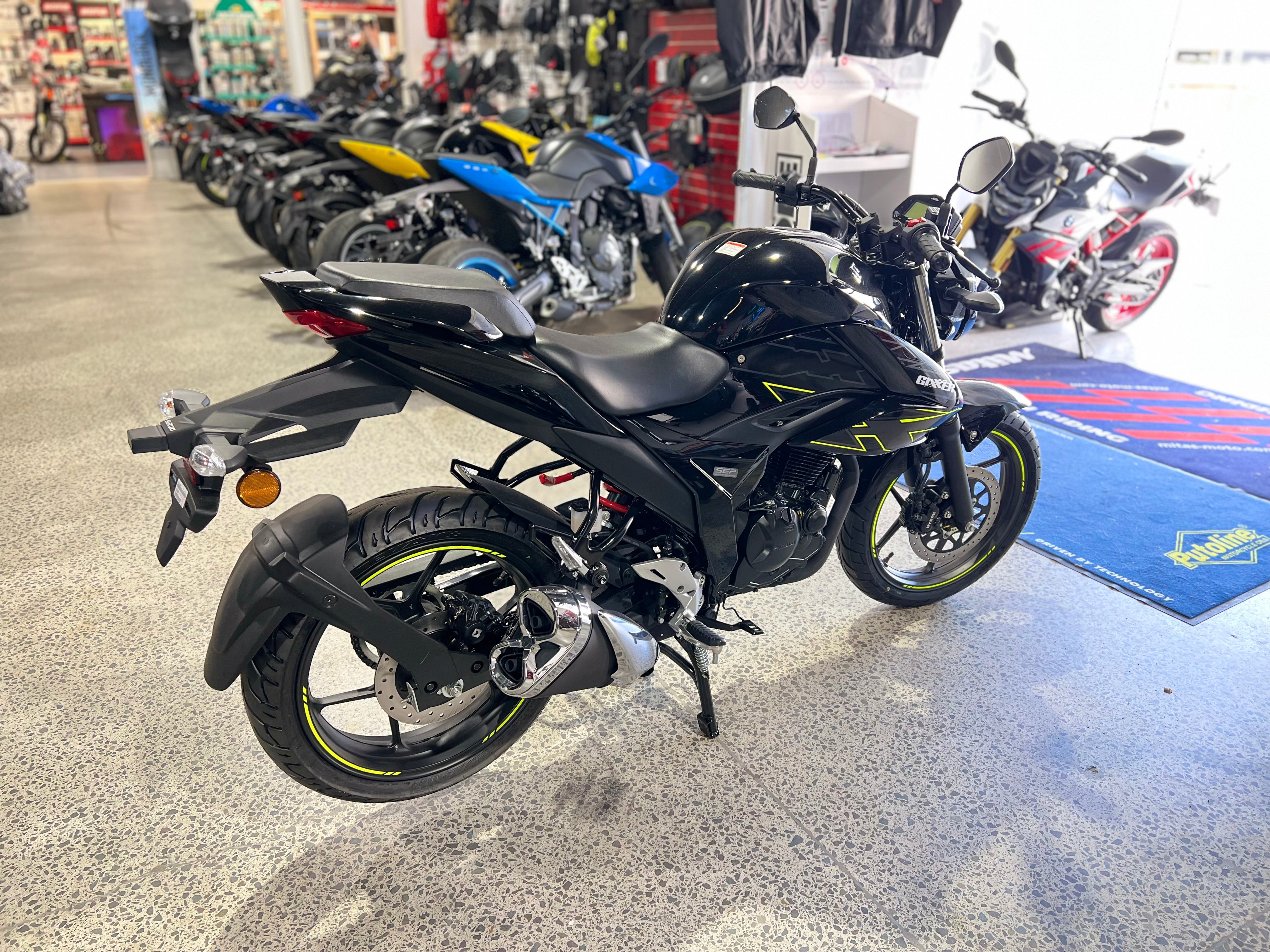 SUZUKI GSX150 2025