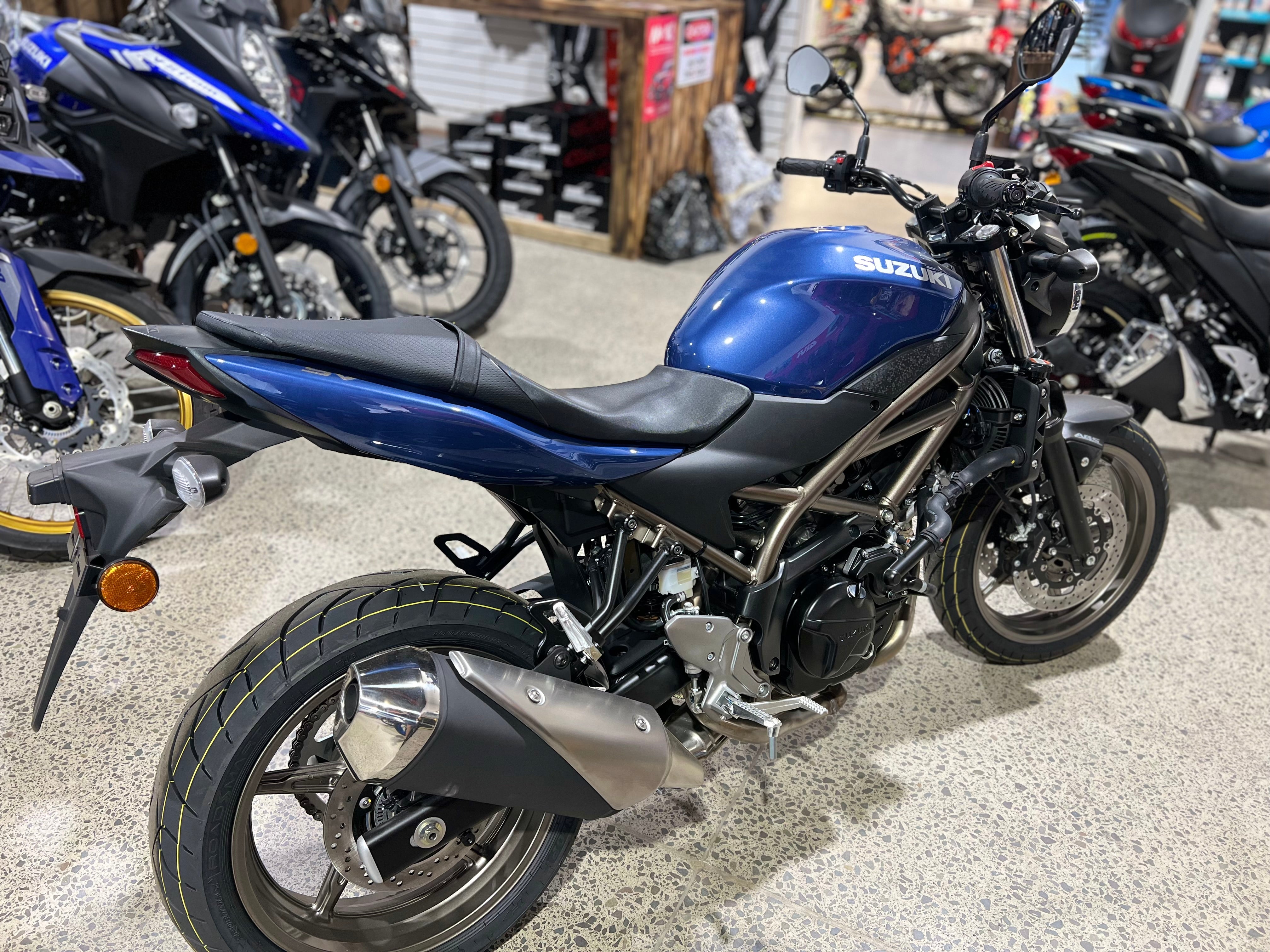 SUZUKI SV650AU LAMS 2025 - SUZUKIFEST SAVE $1000!