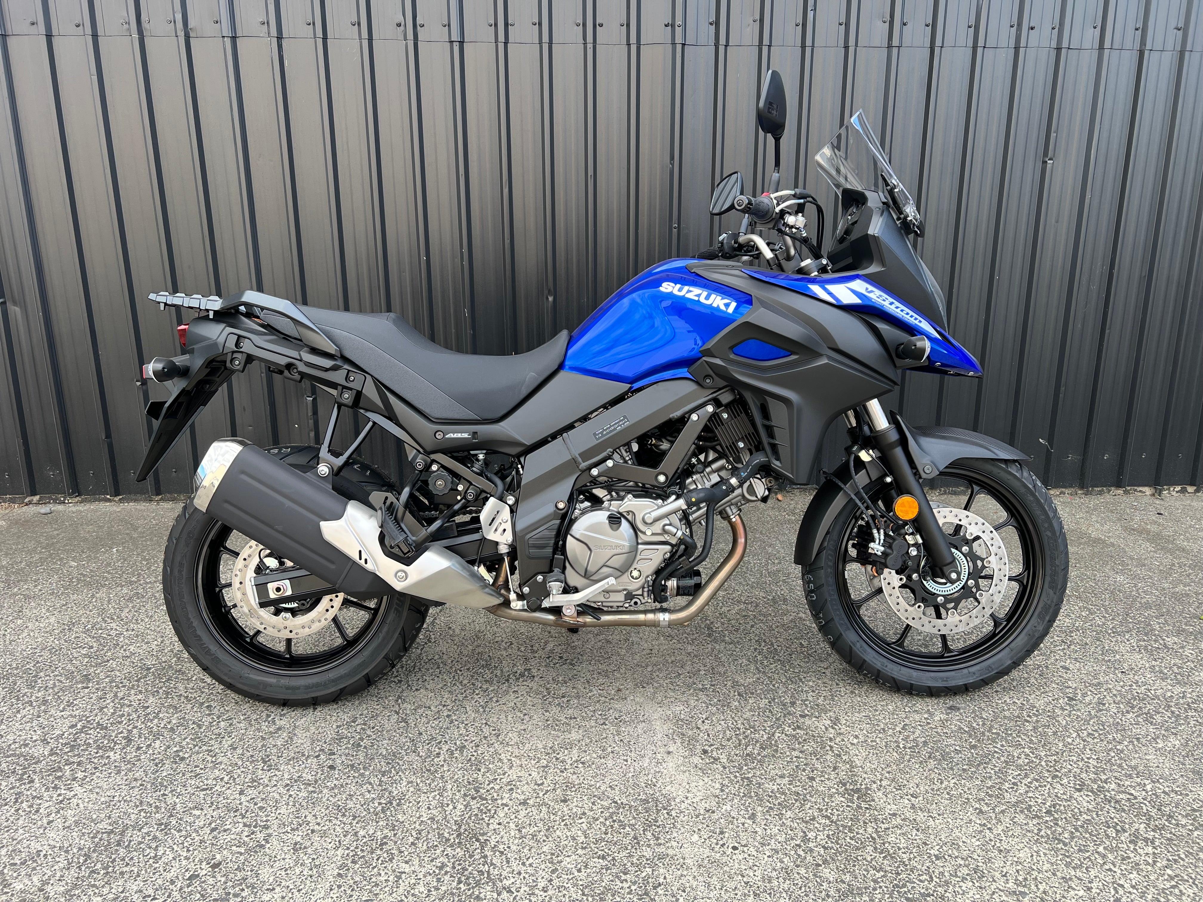 SUZUKI VSTROM 650A 2025 - SUZUKI FEST SAVE BIG!