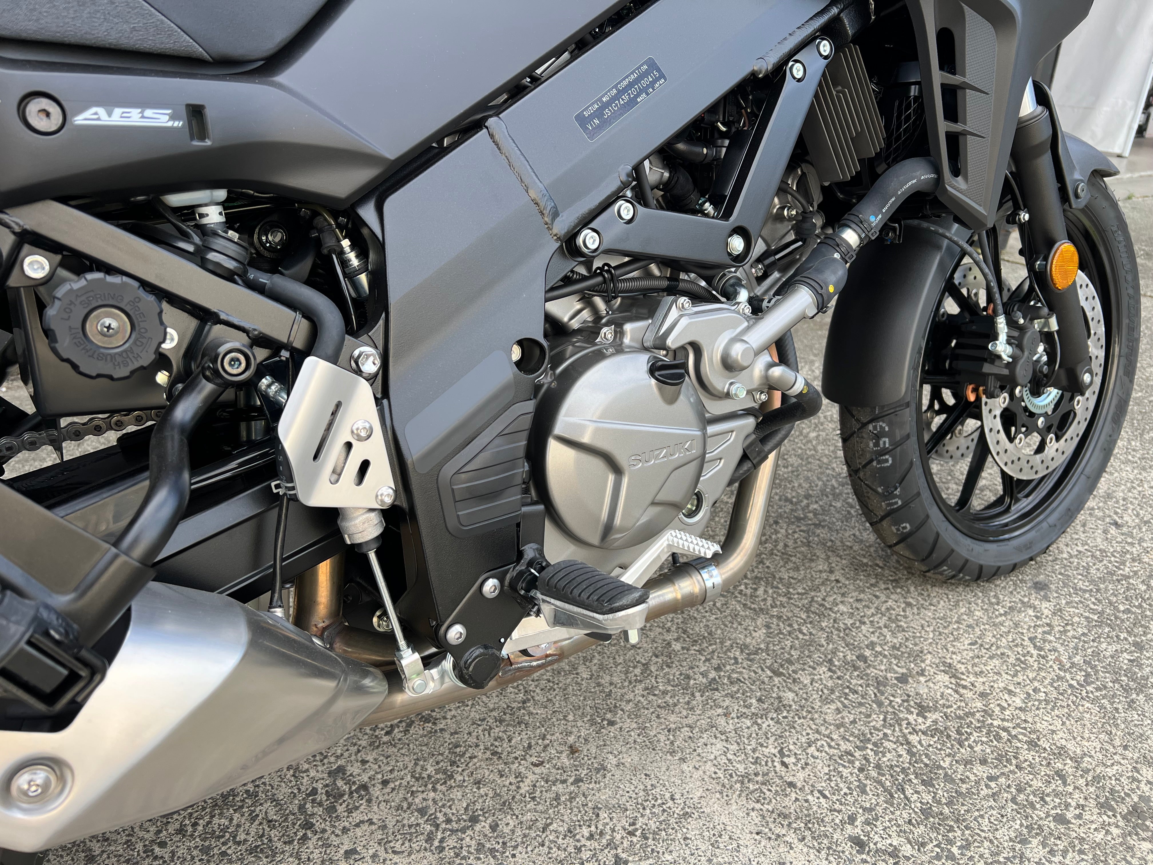 SUZUKI VSTROM 650A 2025 - SUZUKI FEST SAVE BIG!