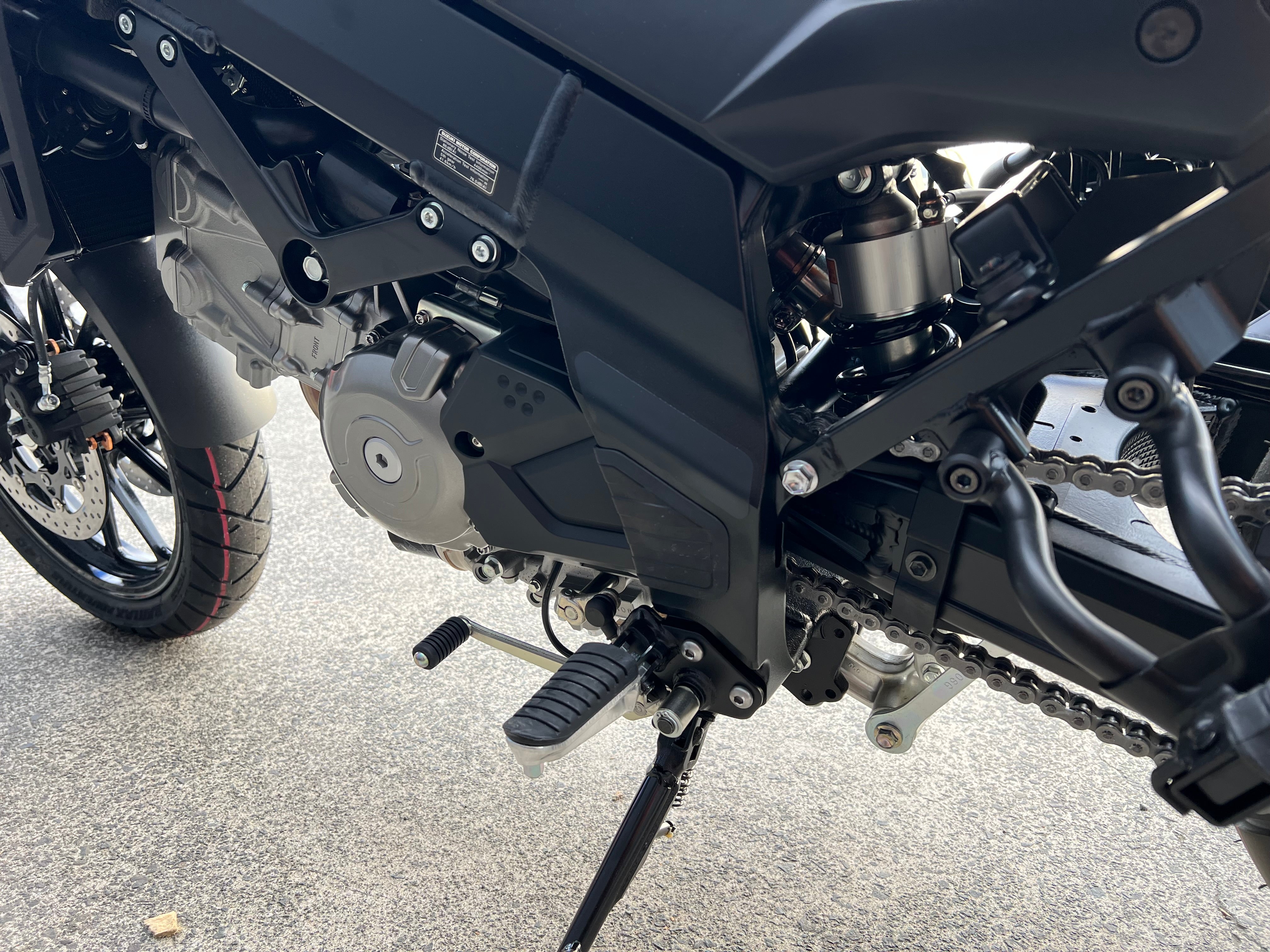 SUZUKI VSTROM 650A 2025 - SUZUKI FEST SAVE BIG!