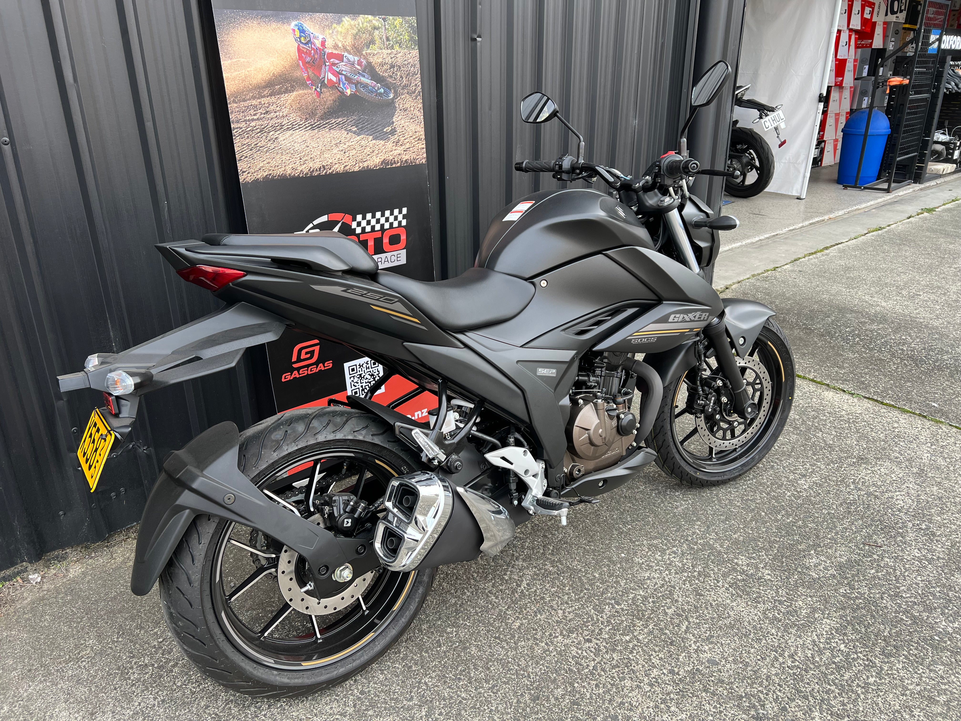 SUZUKI GSX250R 2025 LAMS NAKED BIKE