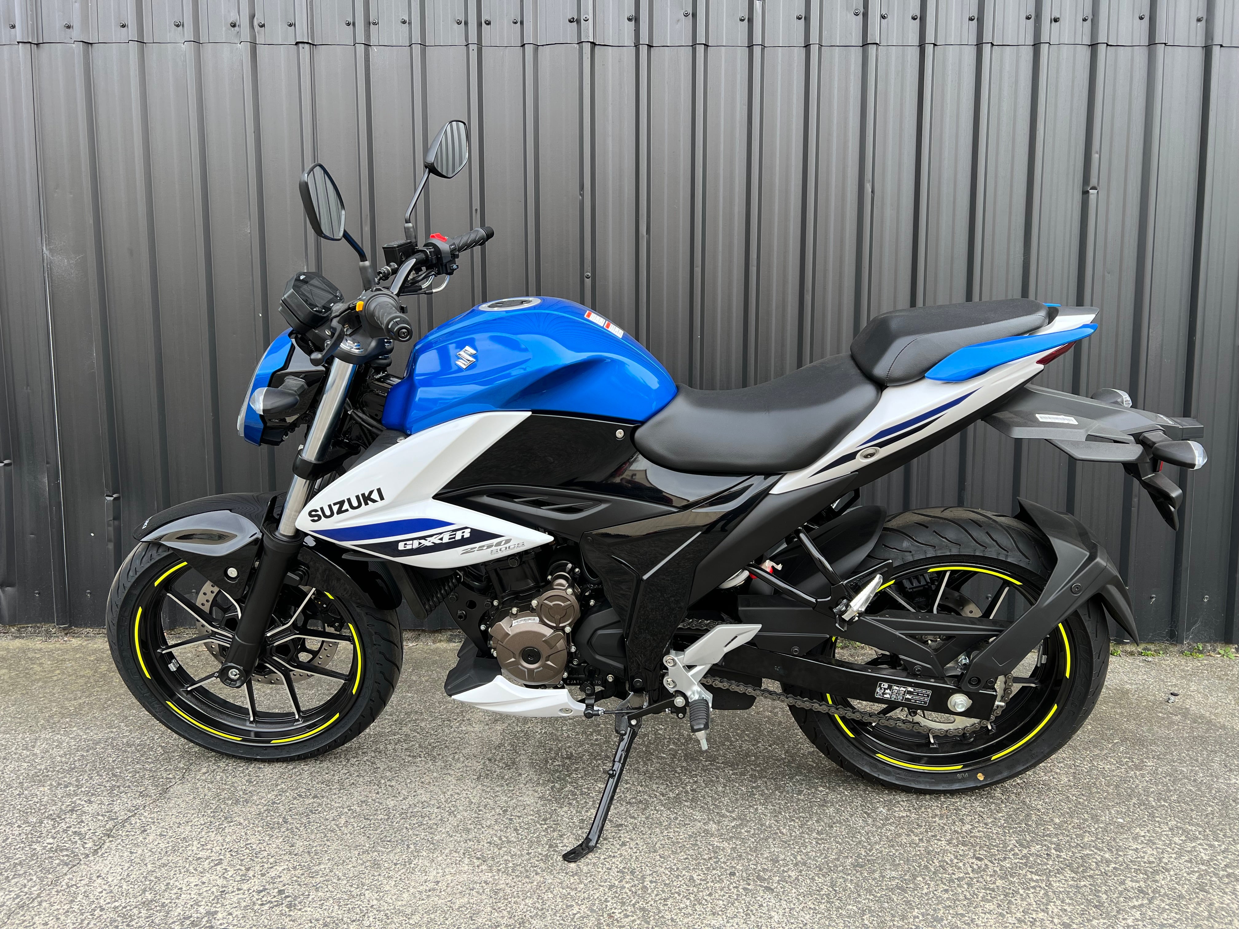 SUZUKI GSX250R 2025 LAMS NAKED BIKE