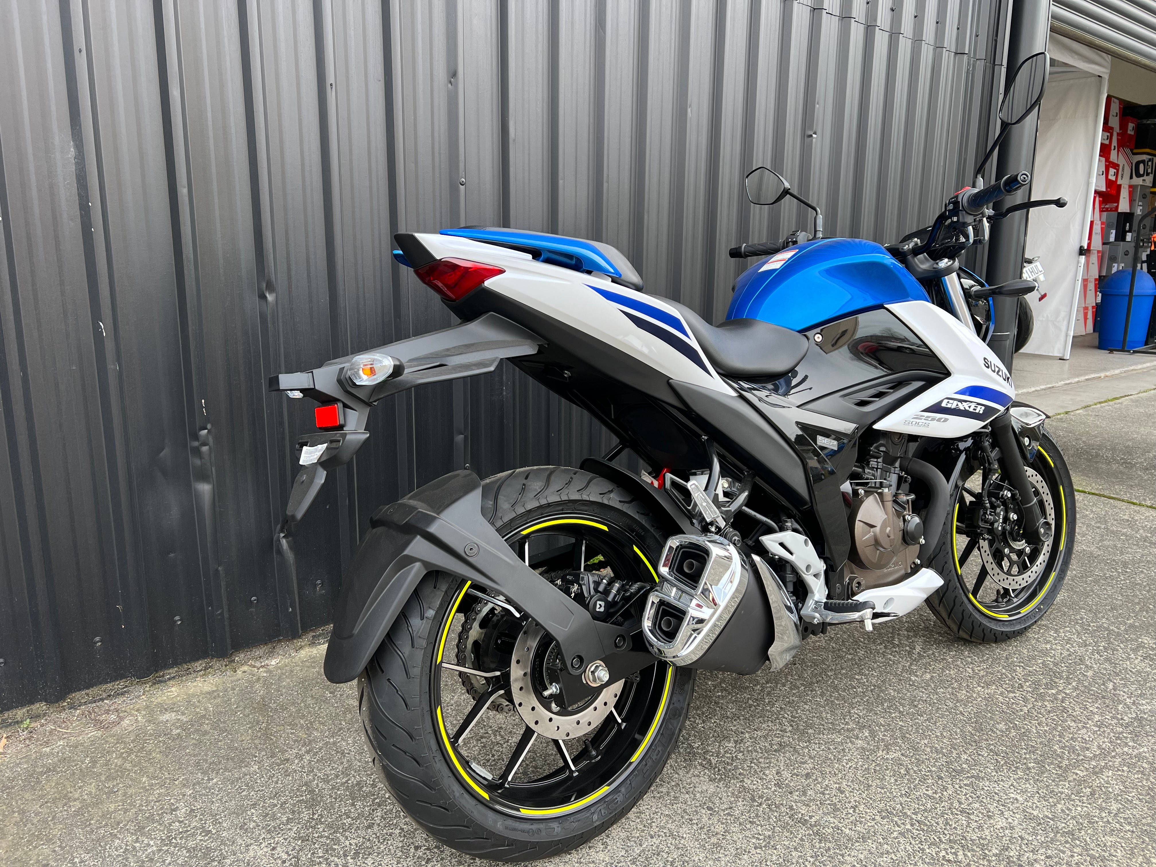 SUZUKI GSX250R 2025 LAMS NAKED BIKE