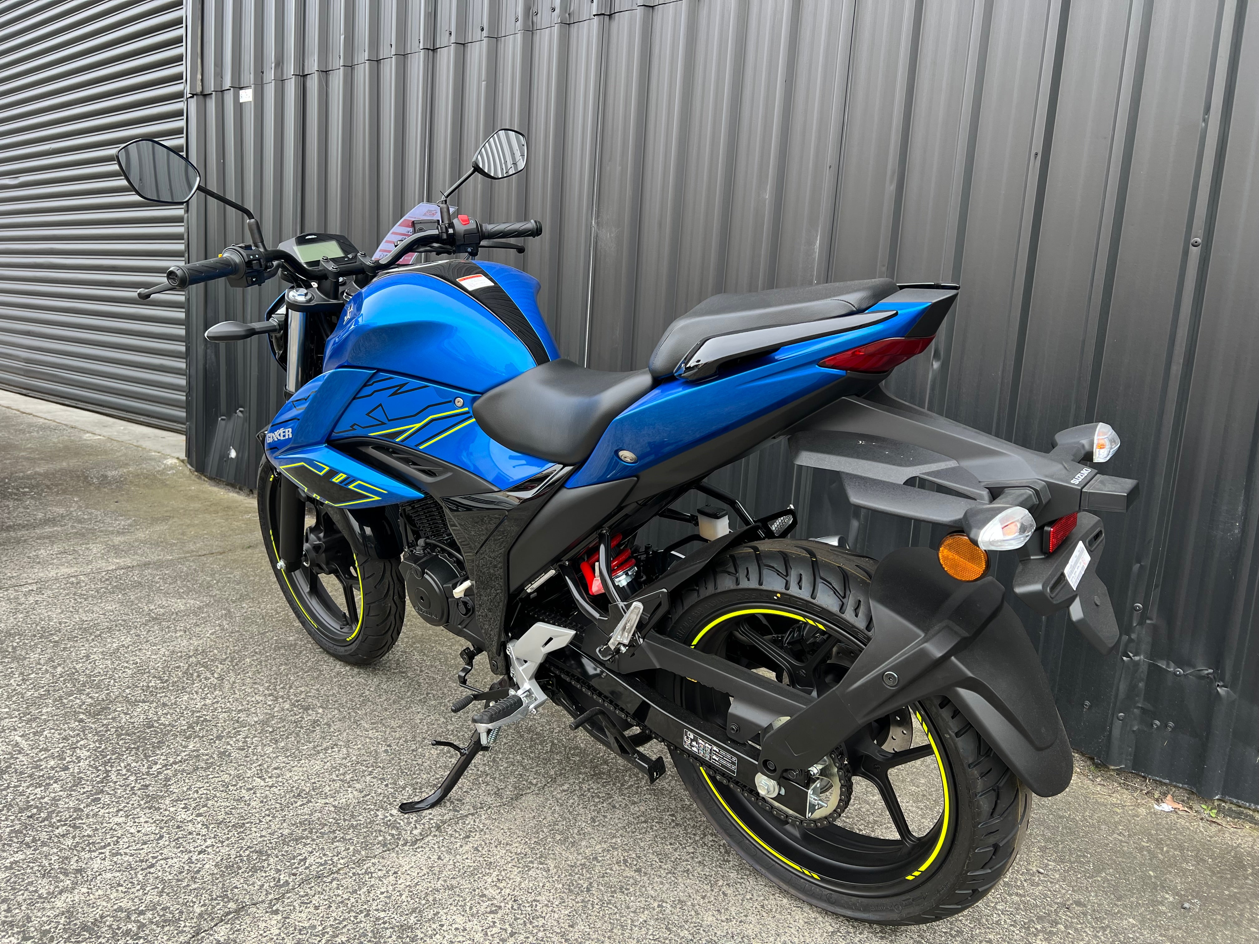 SUZUKI GSX150 2025