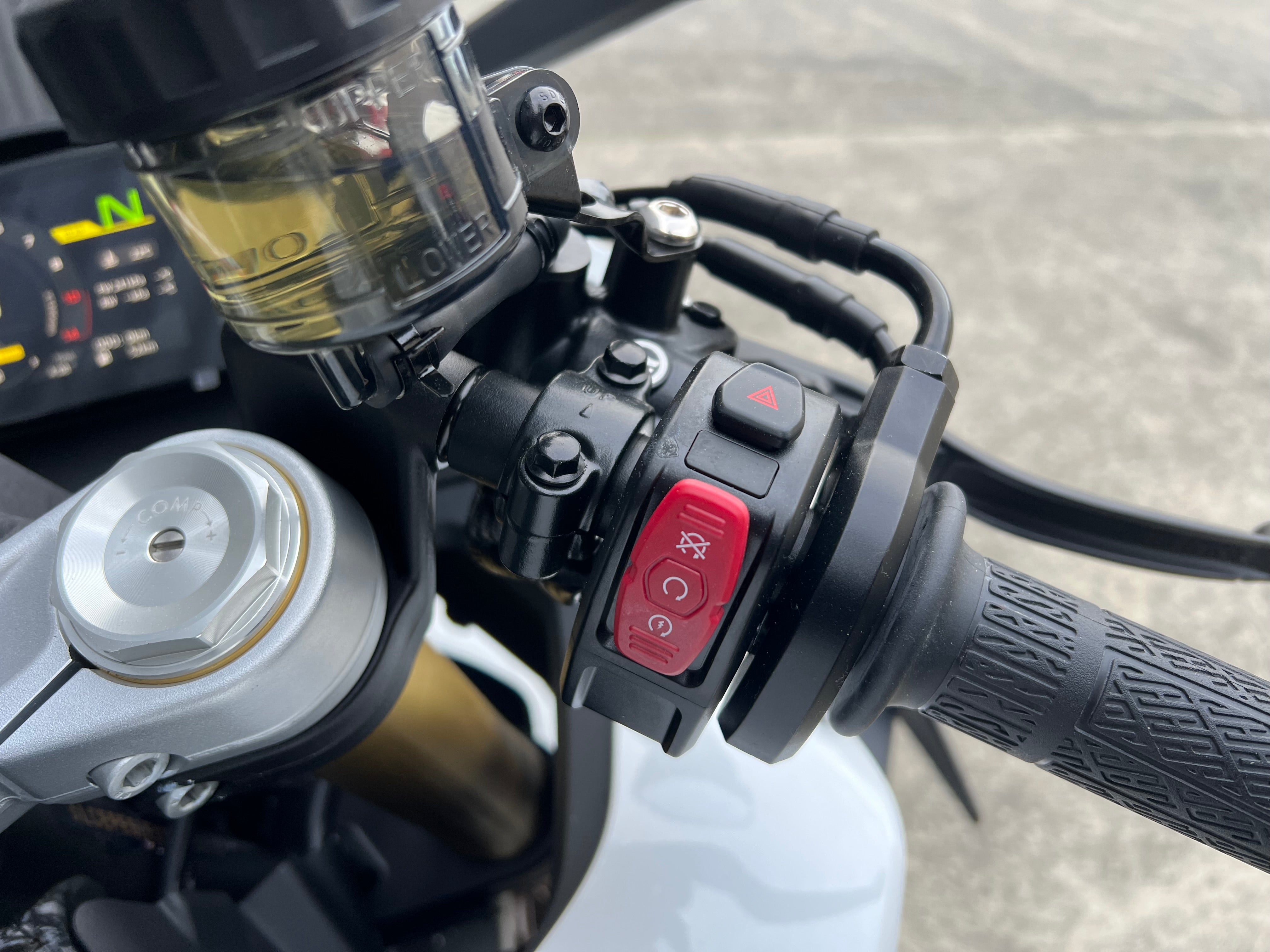 CFMOTO 450SRS 2025 - NEBULA WHITE/GOLD