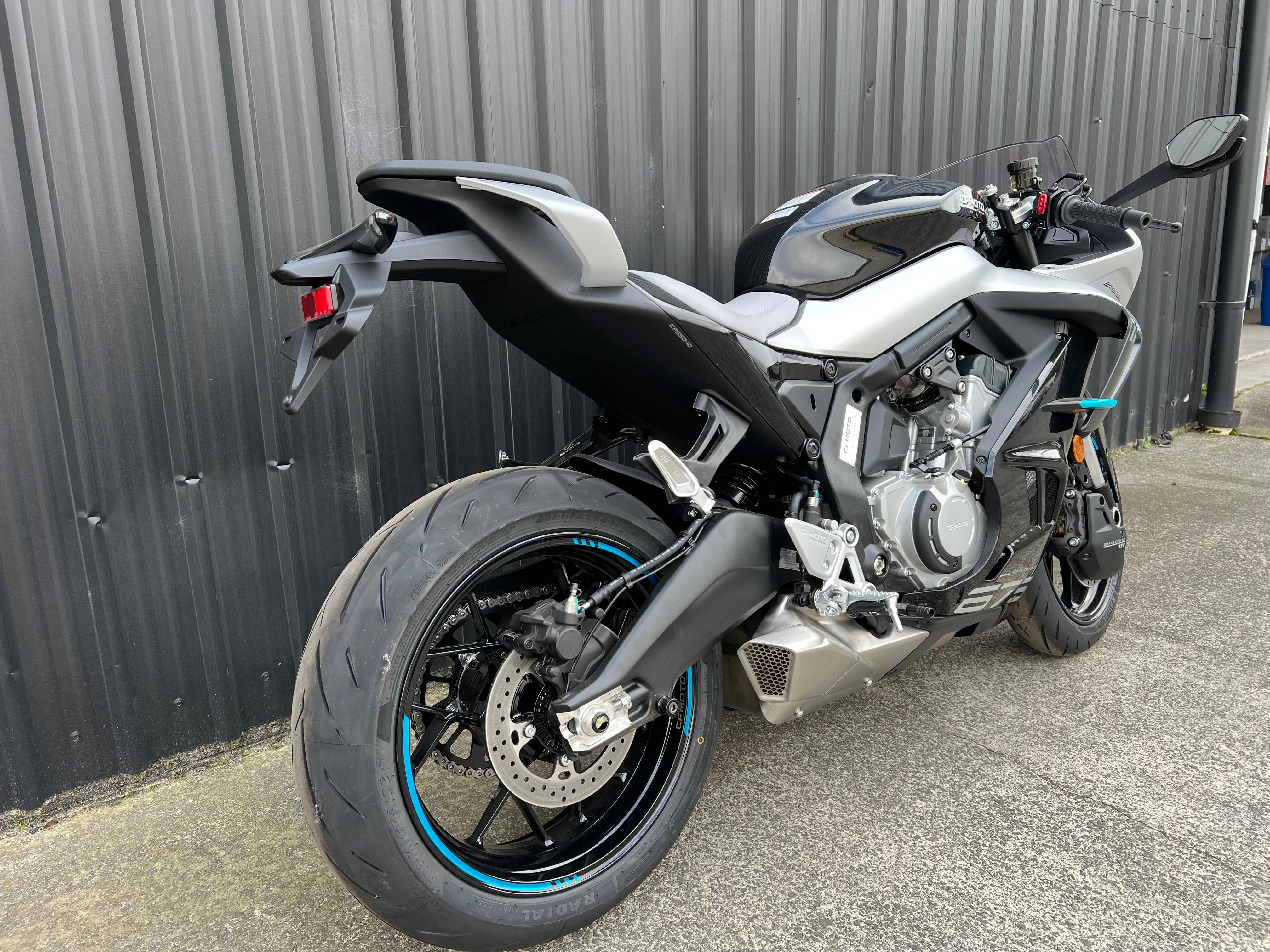 CFMOTO 675 SRR 2025 - NEBULA BLACK