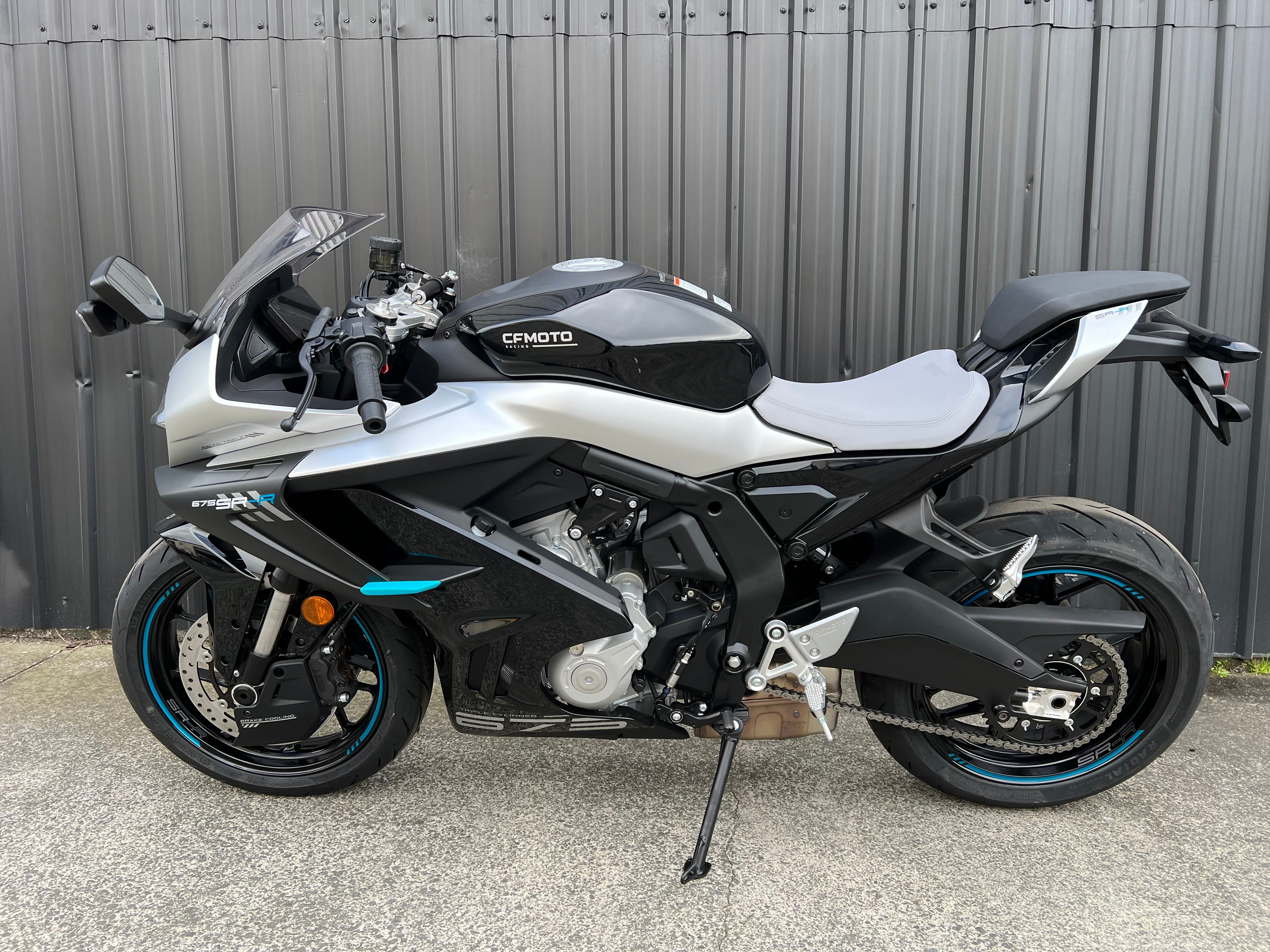 CFMOTO 675 SRR 2025 - NEBULA BLACK
