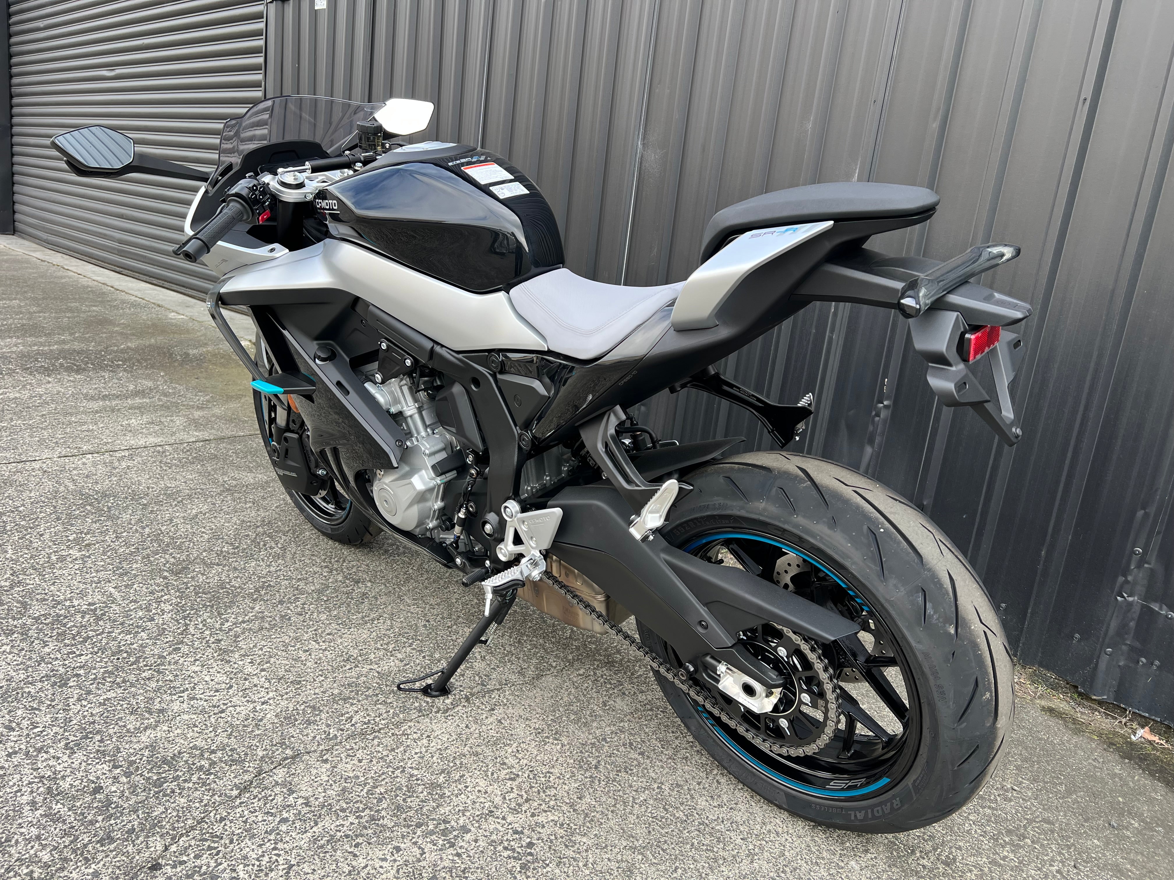 CFMOTO 675 SRR 2025 - NEBULA BLACK