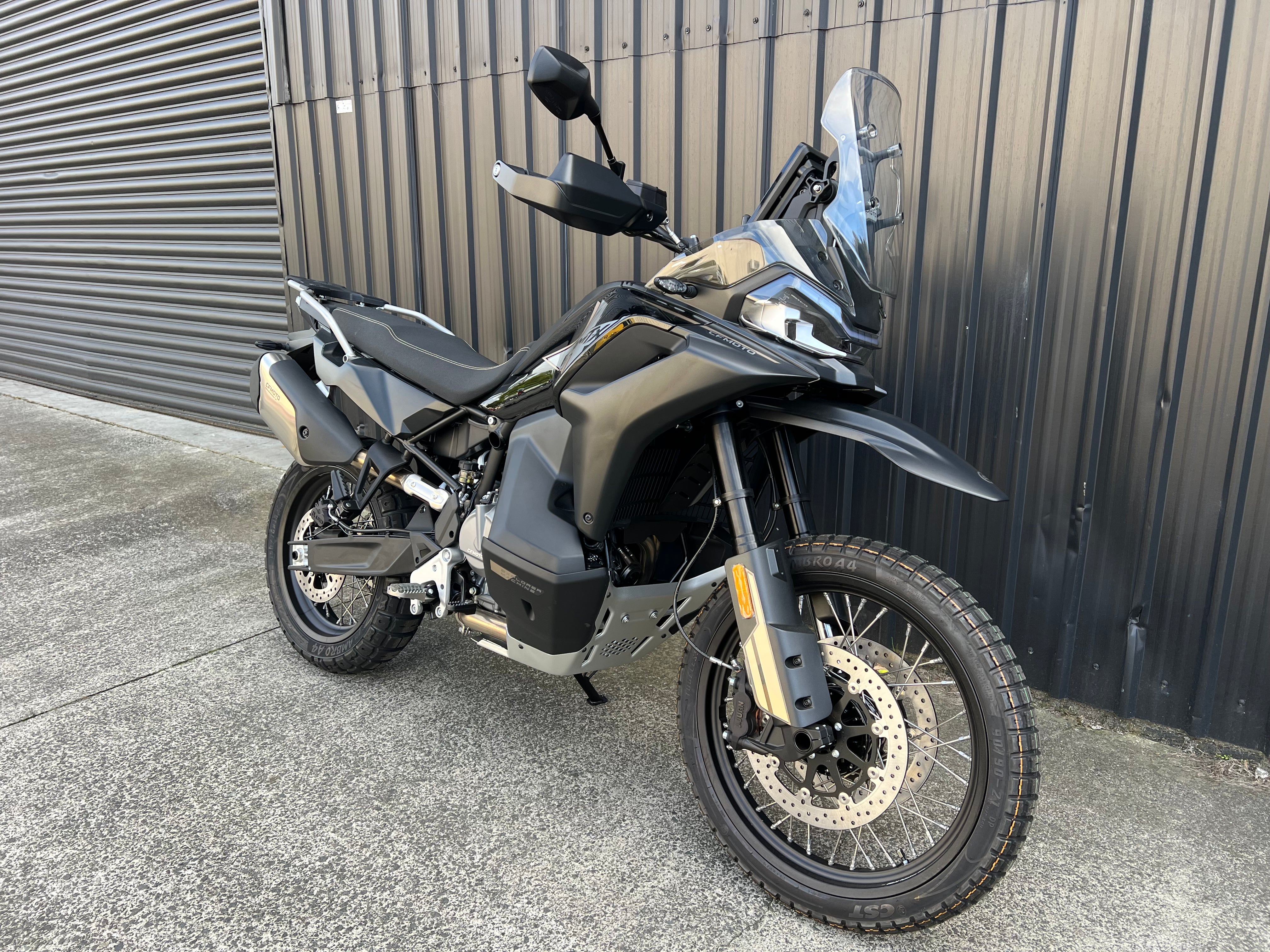 CFMOTO 800 MTX 2025 NEBULA BLACK